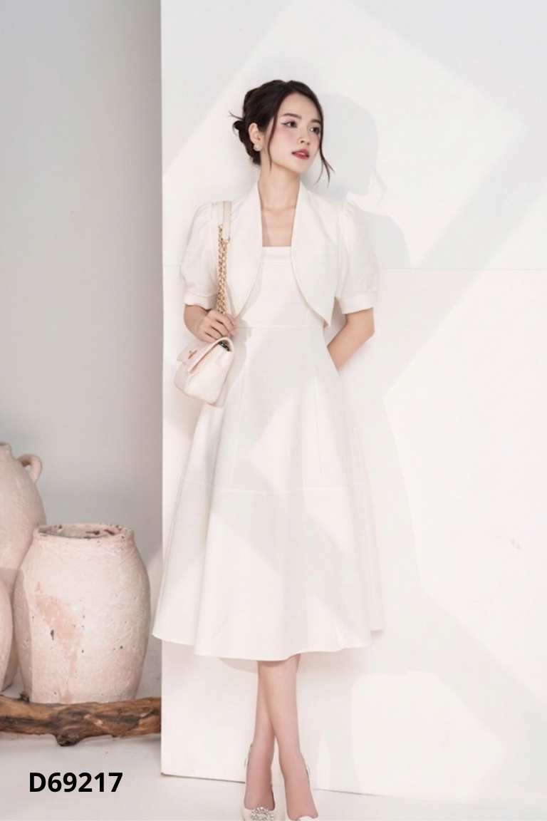 Set áo khoác + váy trắng hai dây