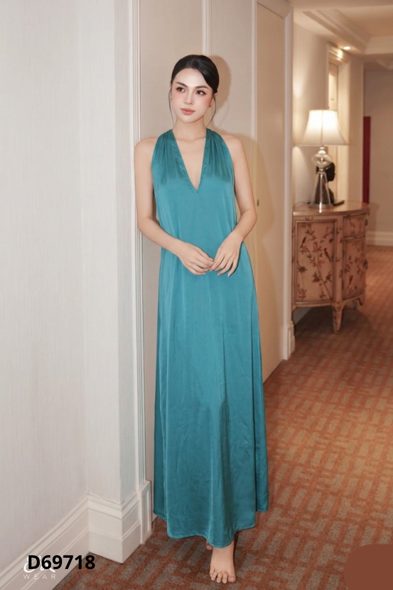 Váy EM WEAR lụa xanh cổ yếm