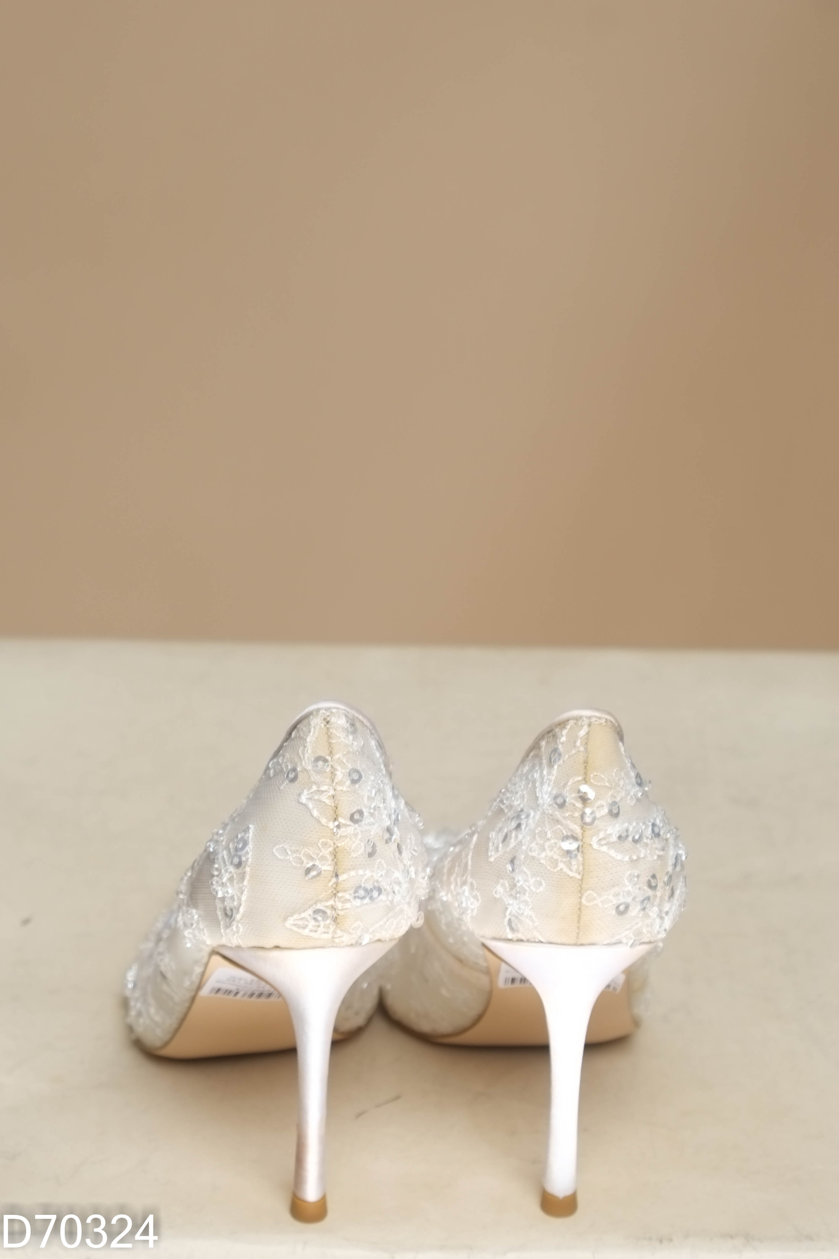 Giày cao gót GRACE SHOES kem thêu hoa