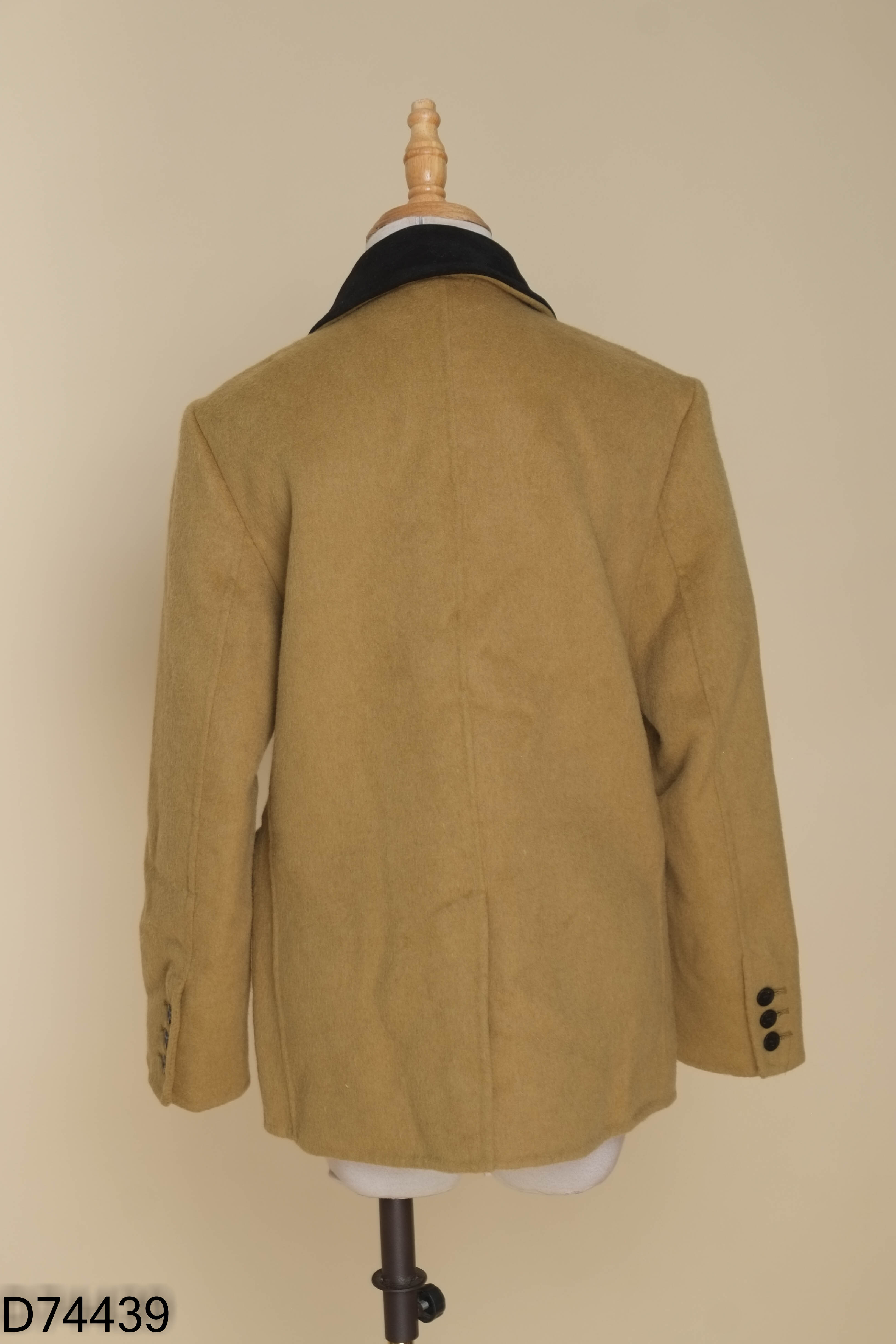 Áo khoác dạ nâu cổ vest