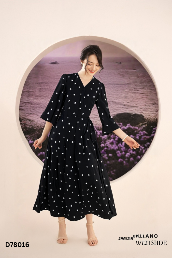 Váy wrap đen hoa trắng