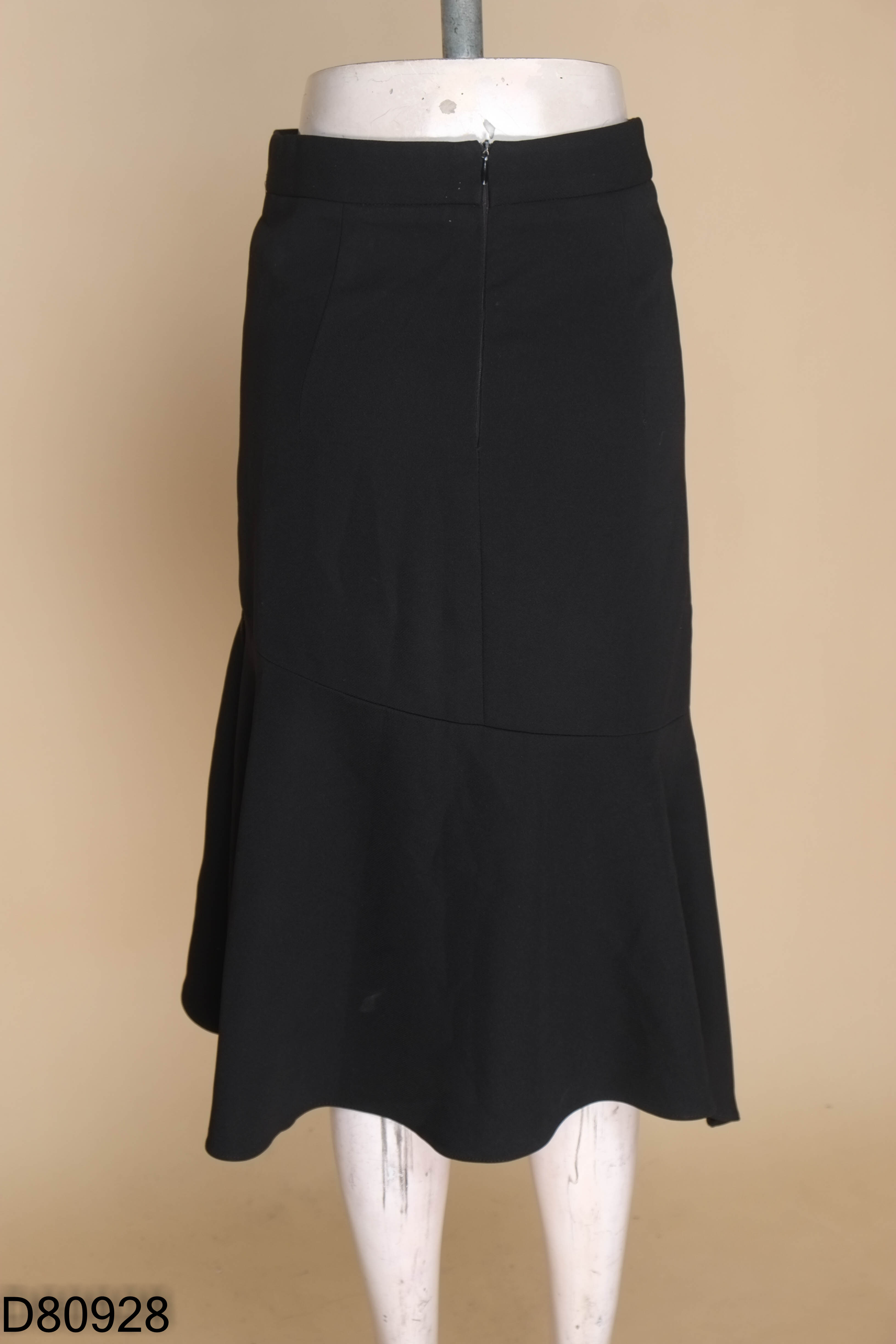 Chân váy HUONG BOUTIQUE đen đuôi cá