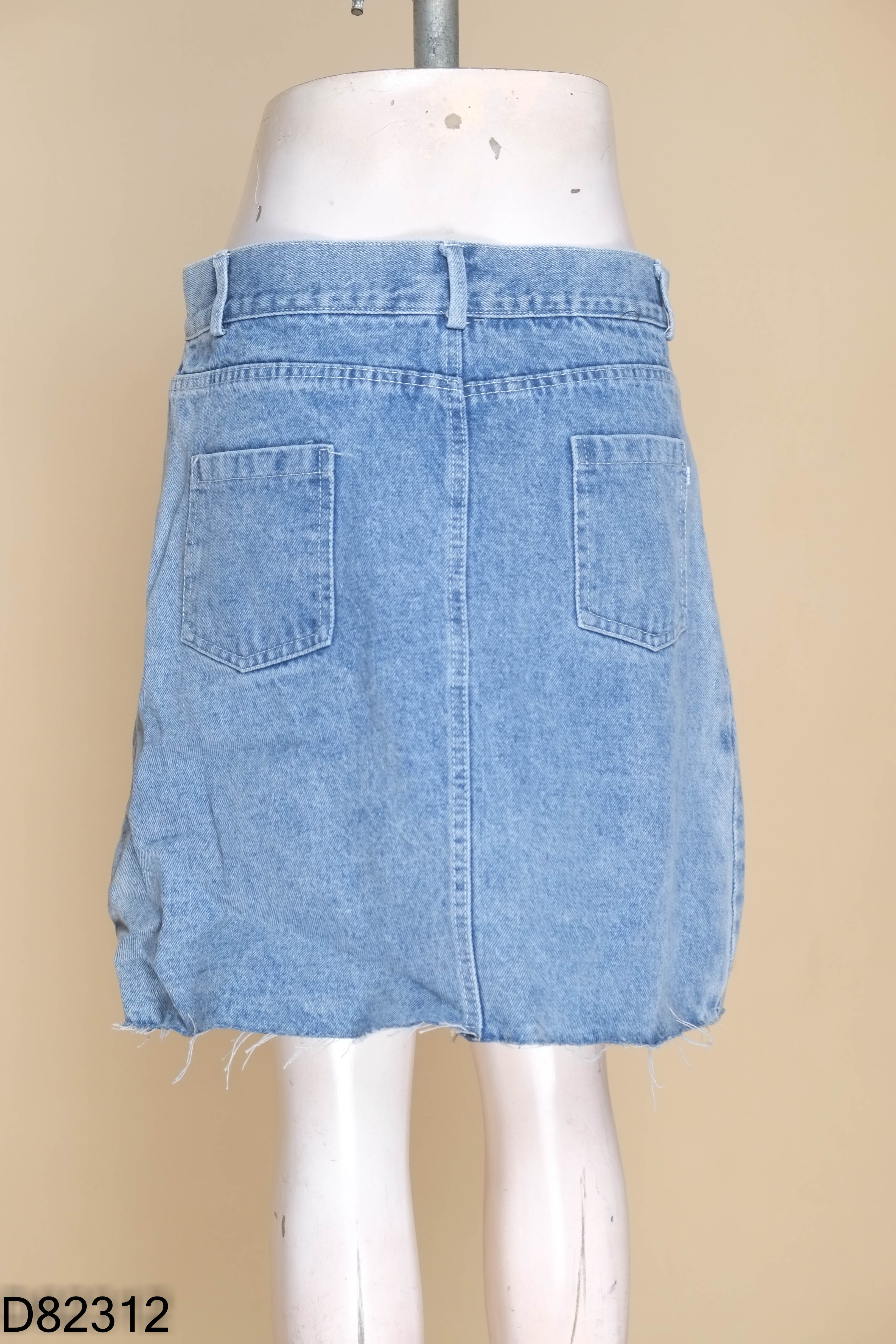 NEWTAG Chân váy jeans xanh tua rua