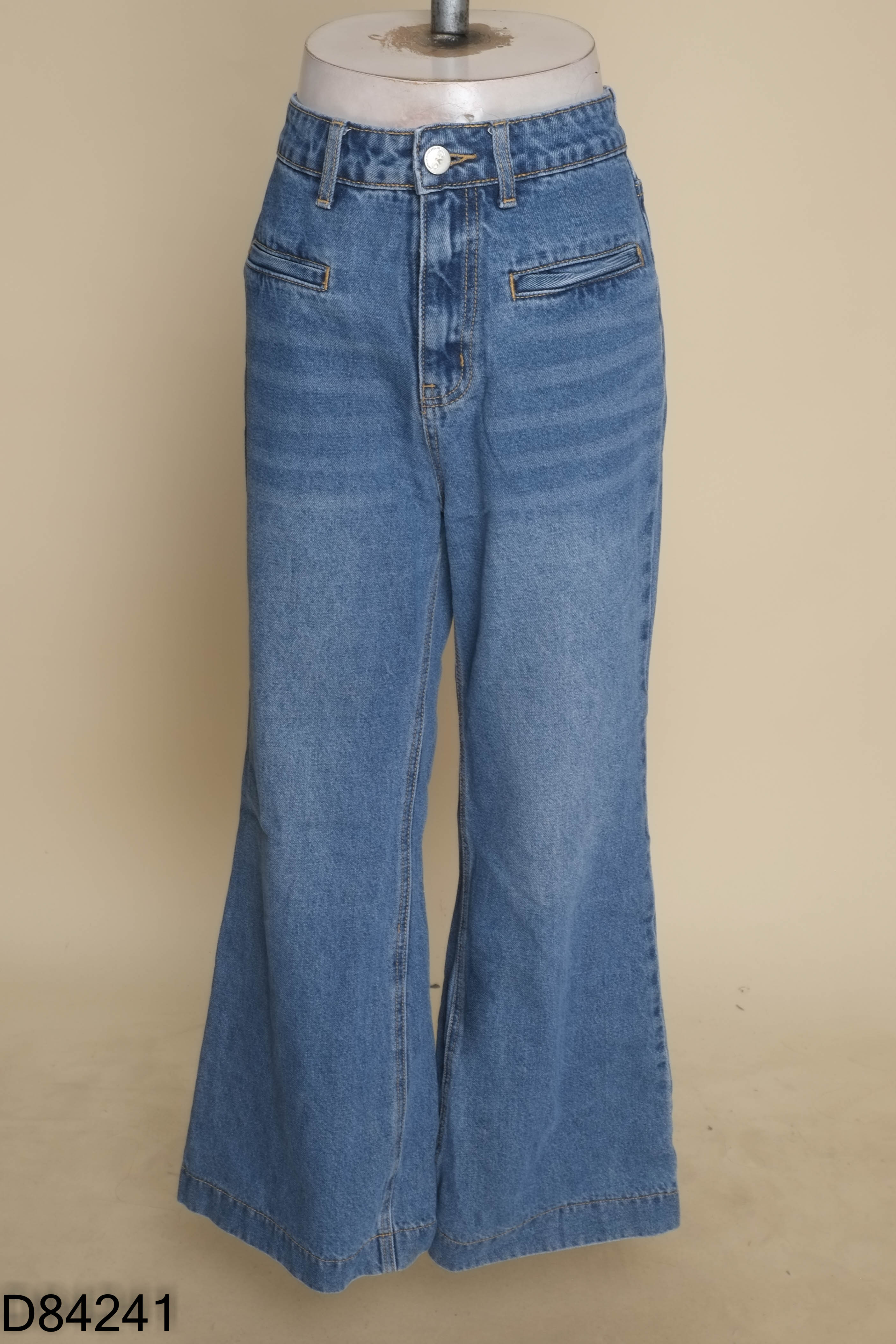Quần jeans xanh trơn ống rộng