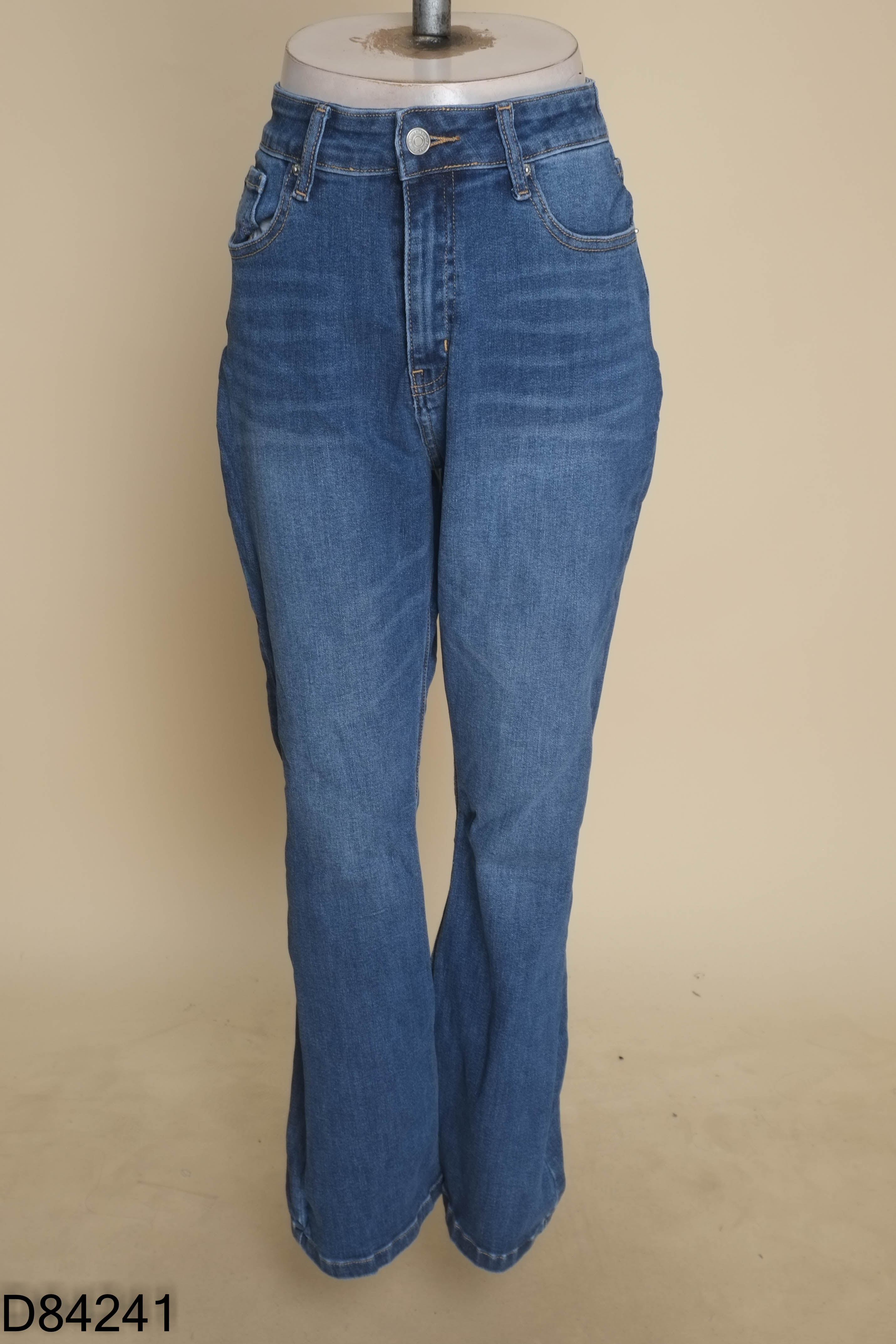 Quần jeans xanh đậm trơn ống loe