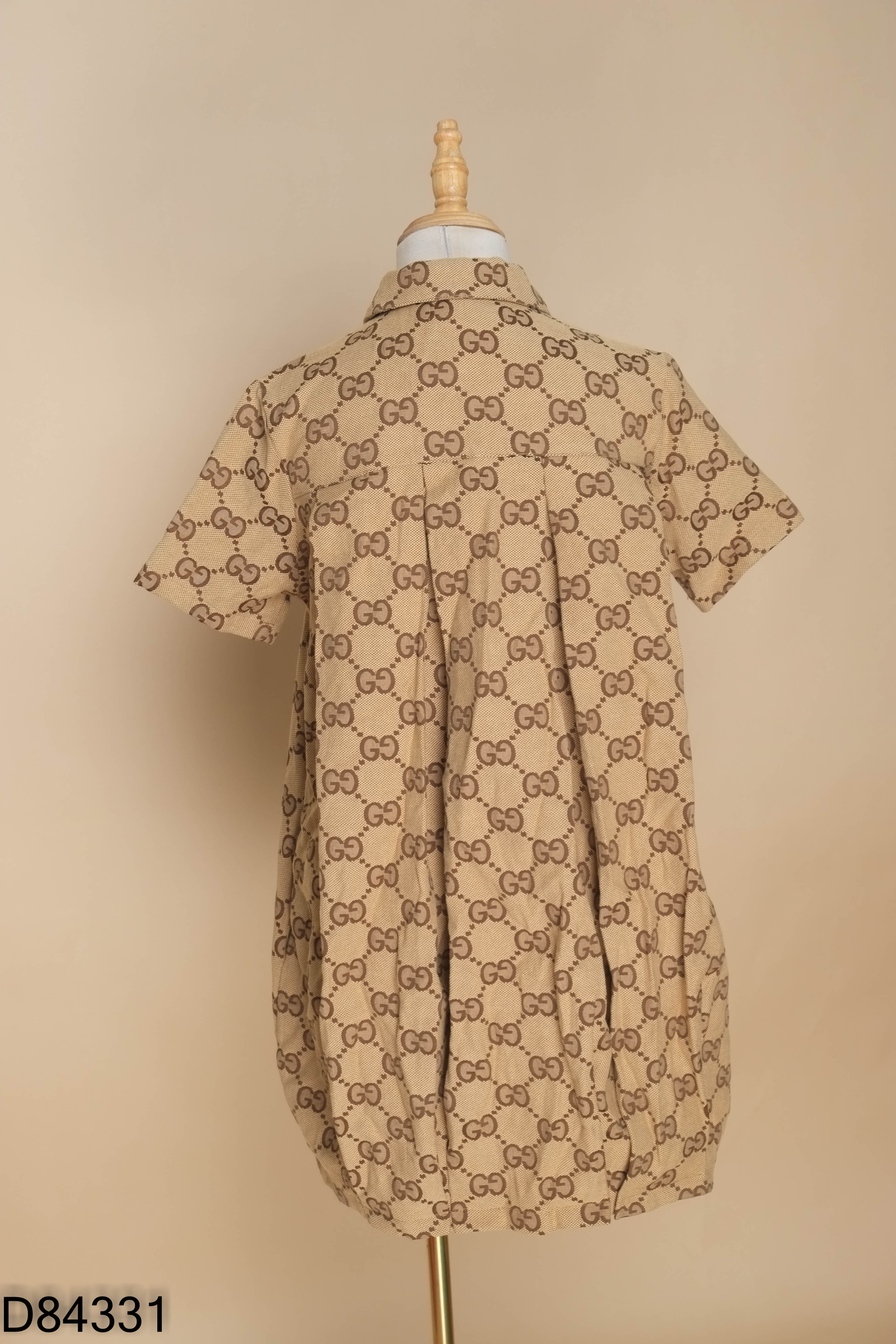 Váy nâu GUCCI họa tiết cúc đồng