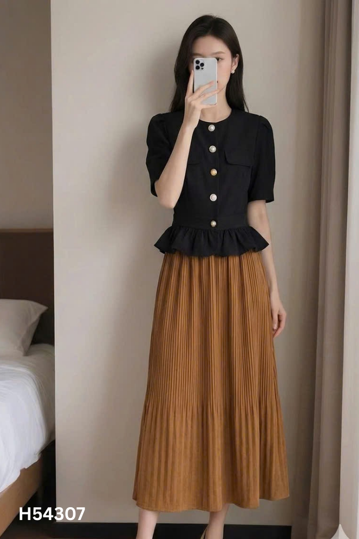 Áo nỉ xám DKNY in chữ