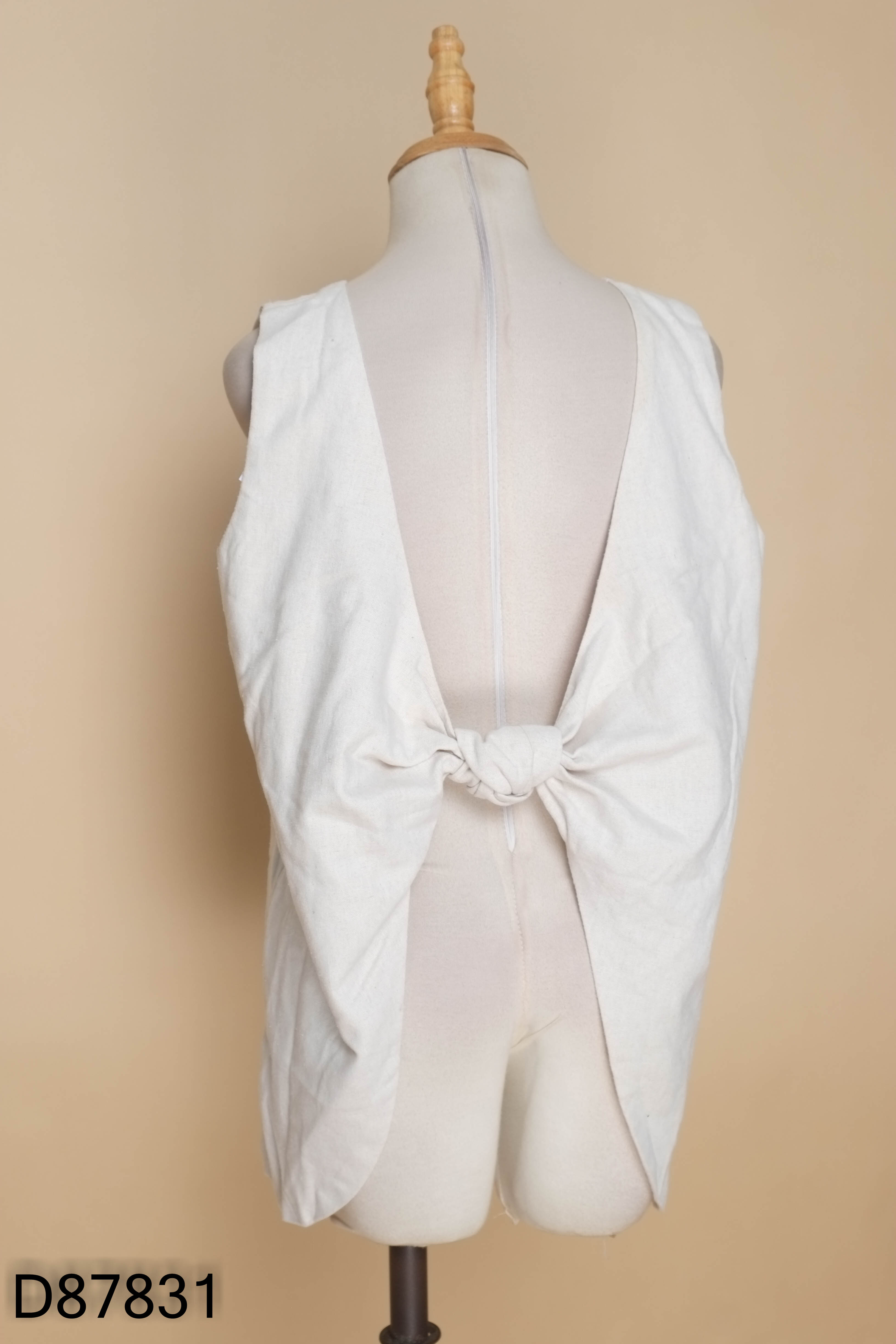 Áo linen be xoắn lưng