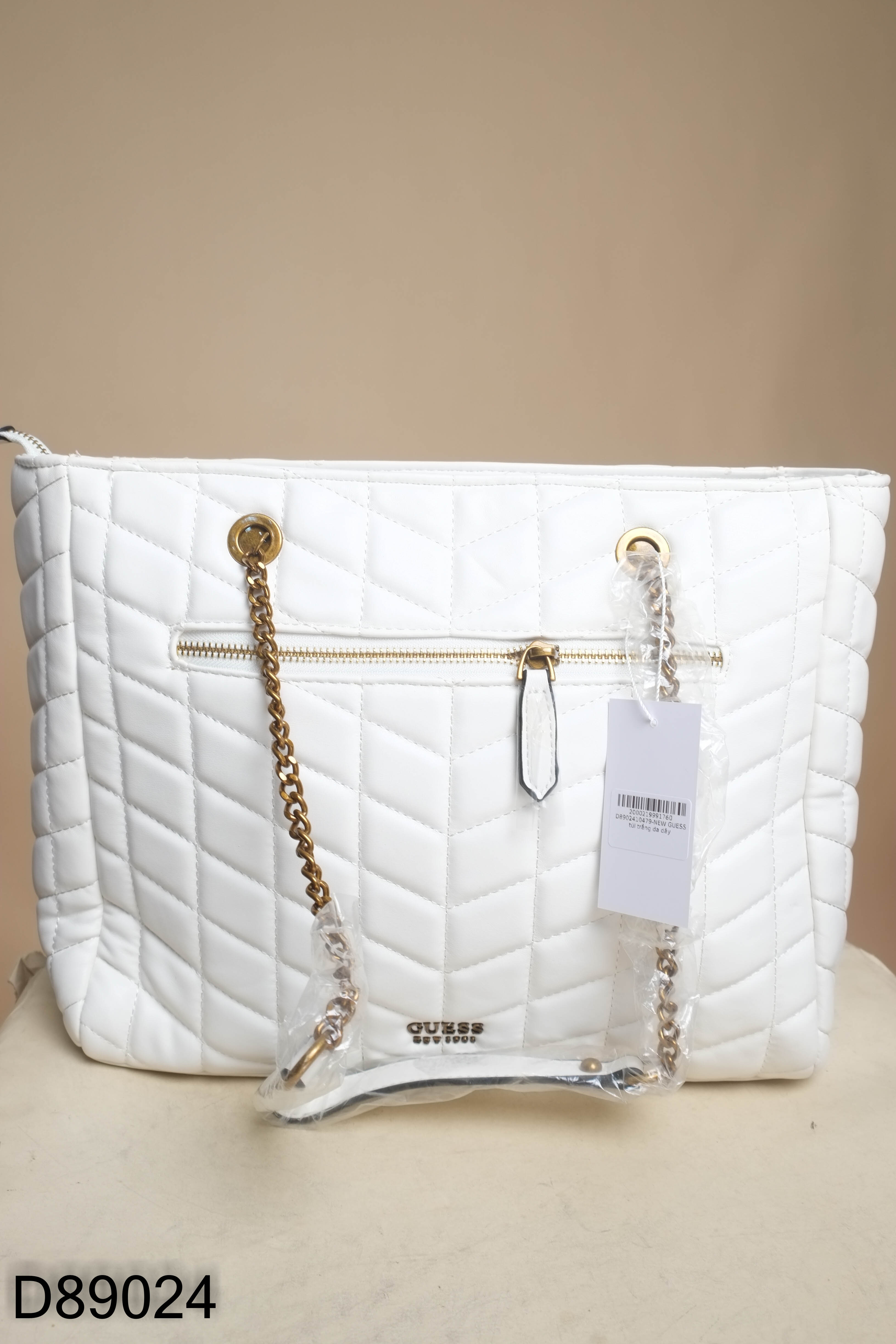NEW GUESS túi trắng da dây xích