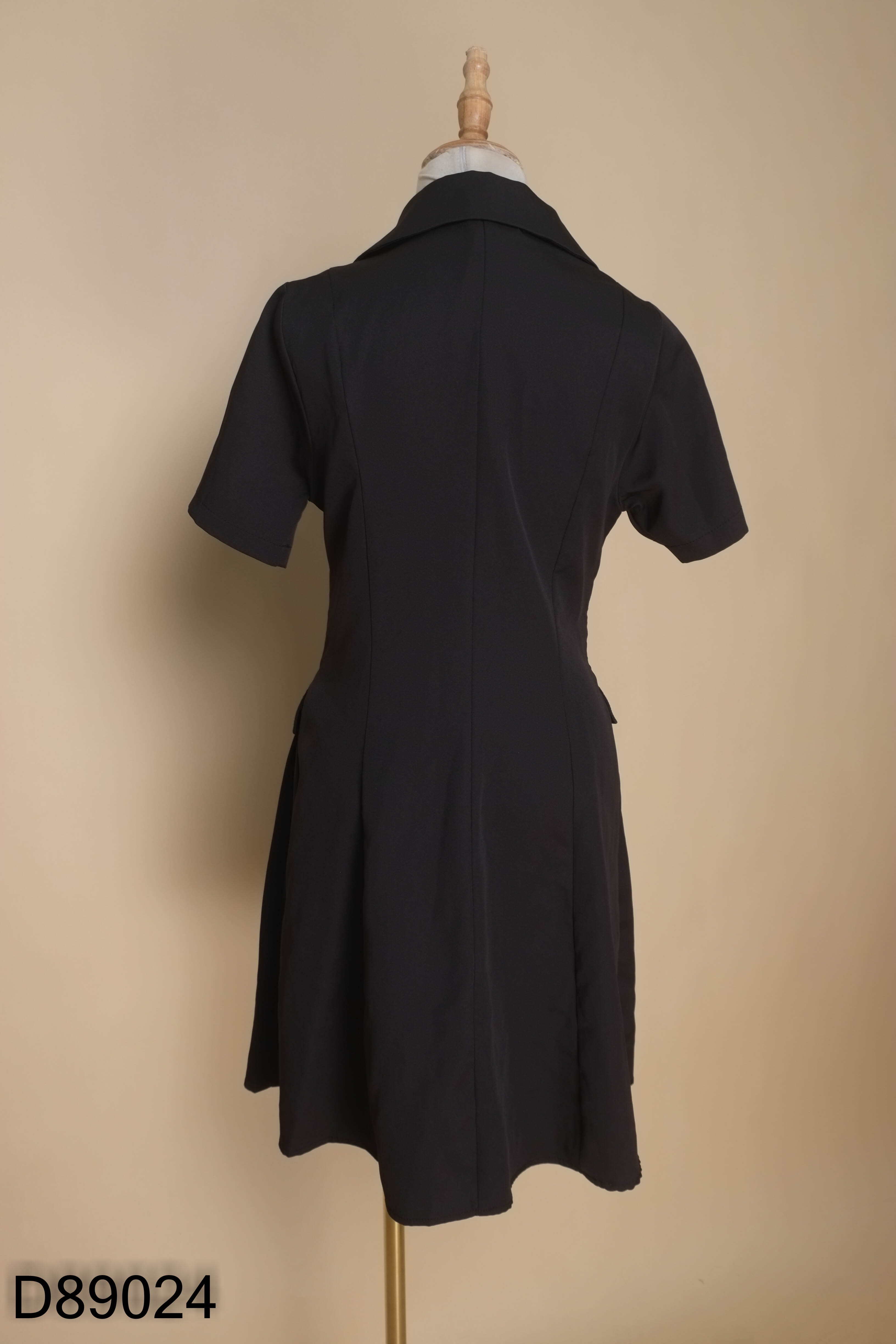 Váy đen JAN FASHION xếp li cổ vest