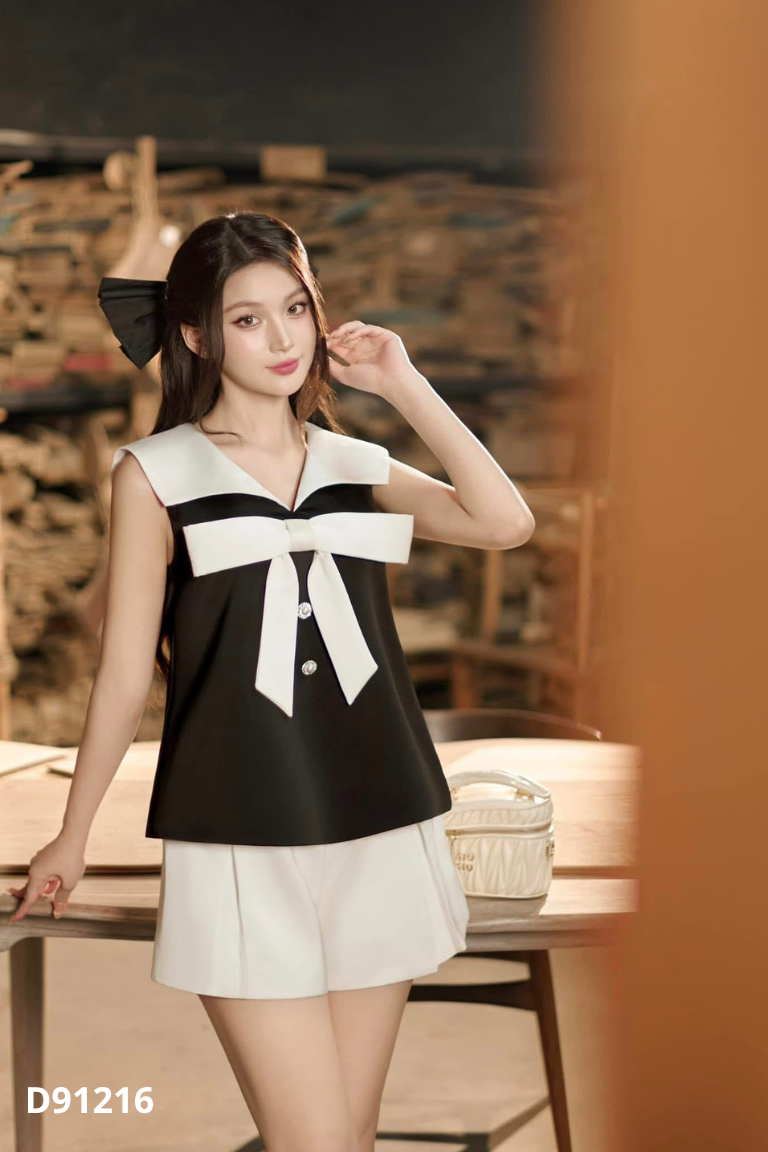Áo LAGOM đen phối trắng