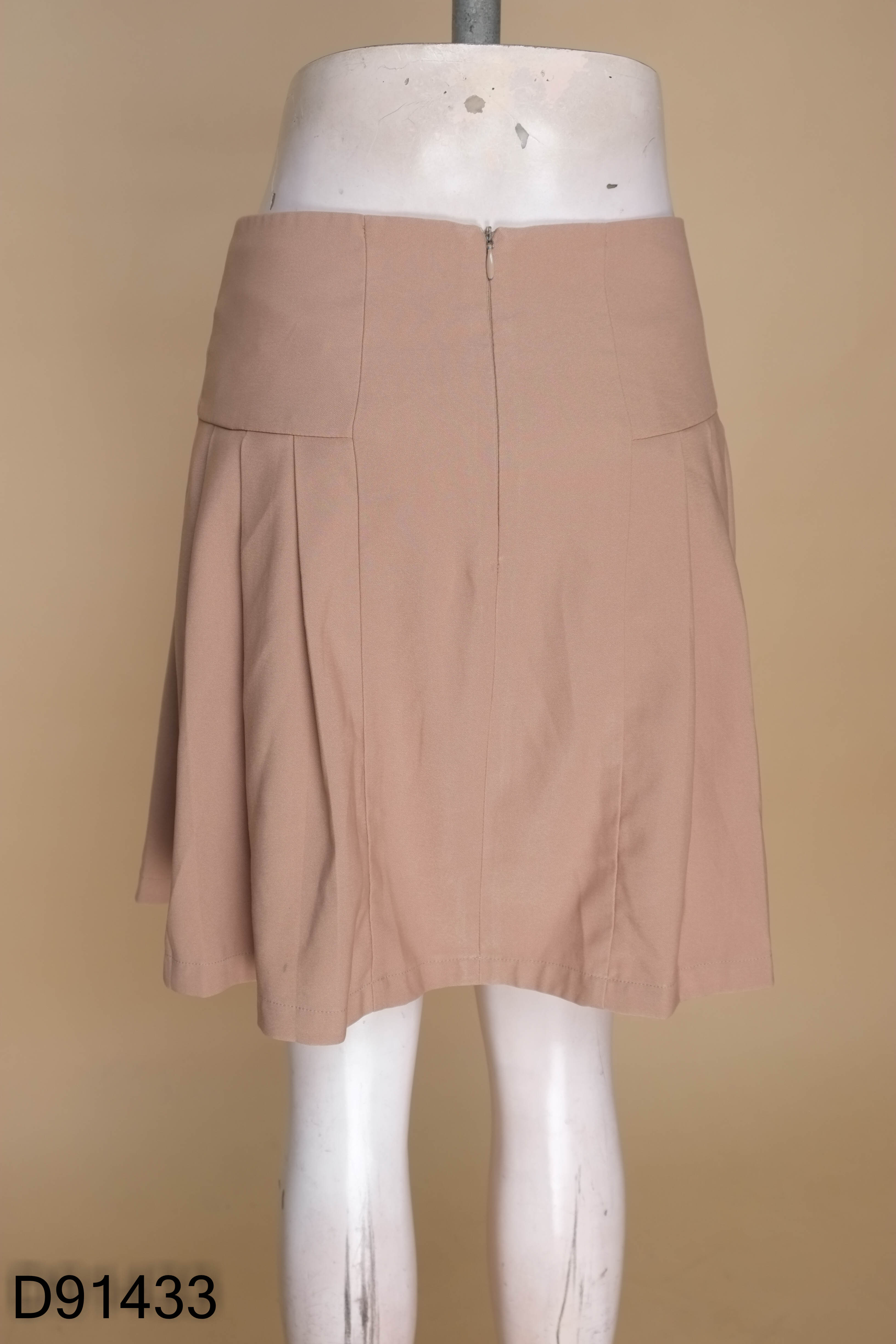 Chân váy be ADORE DRESS xếp ly