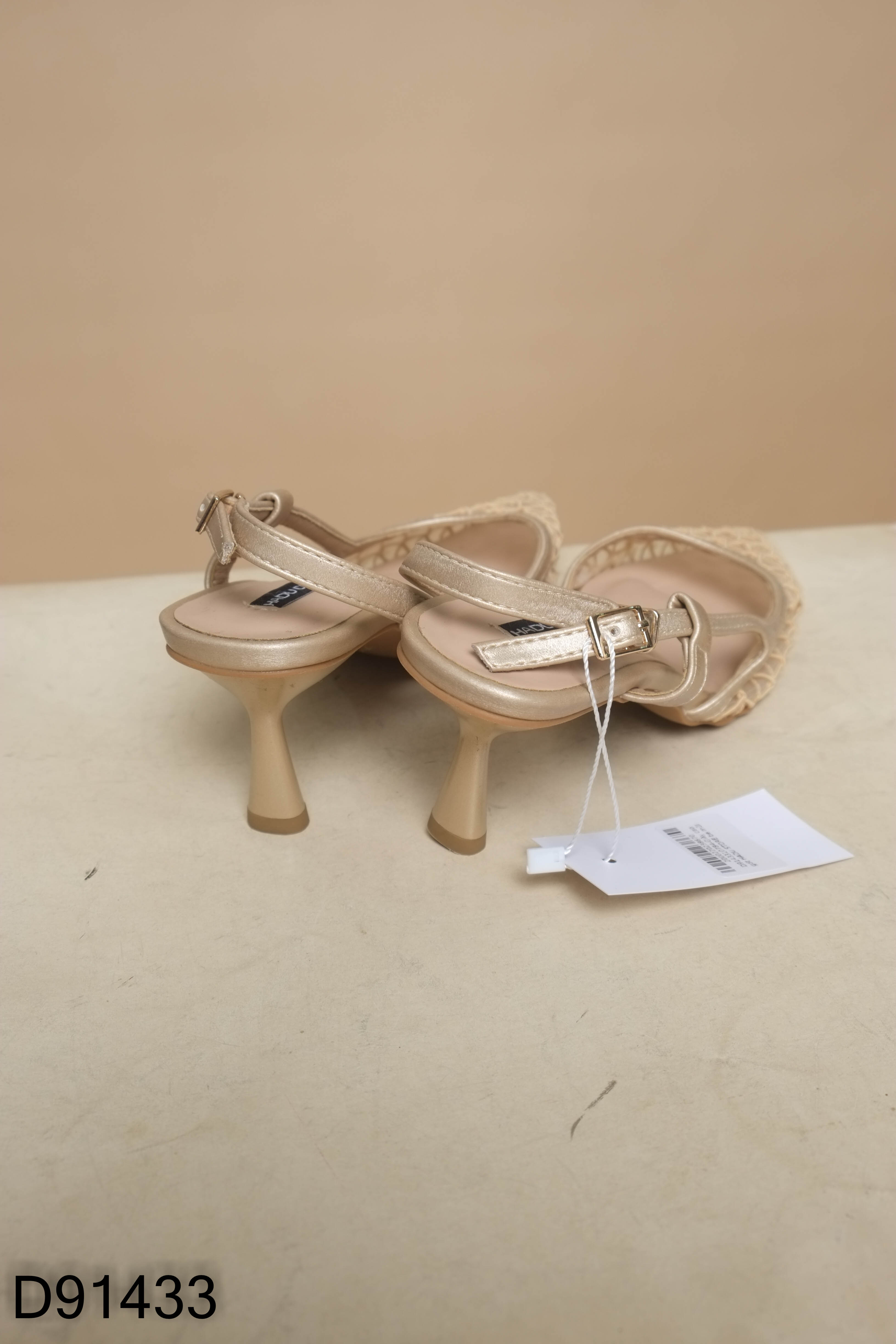 Giày cao gót HADU STORE be mũi nhọn