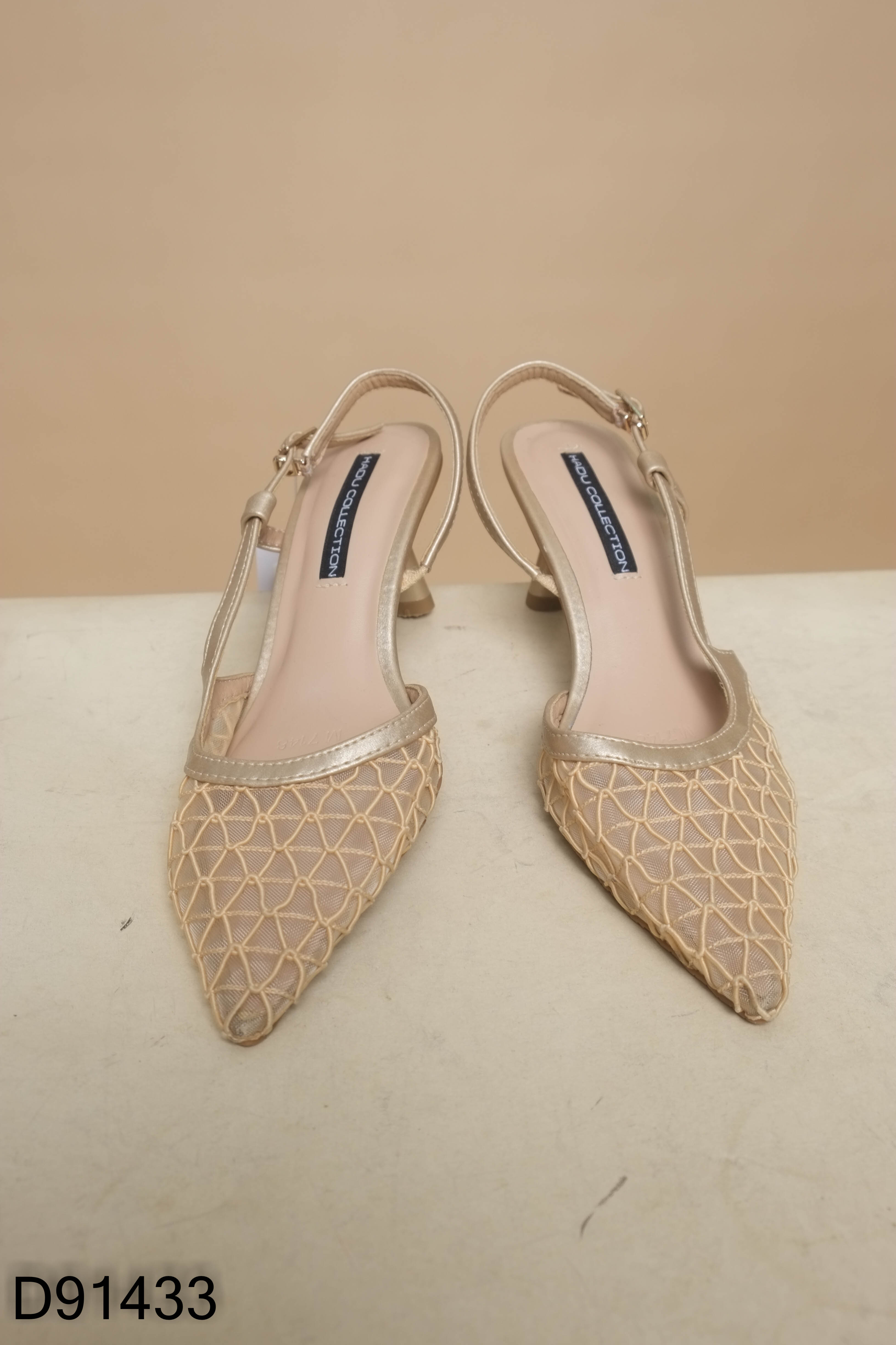 Giày cao gót HADU STORE be mũi nhọn