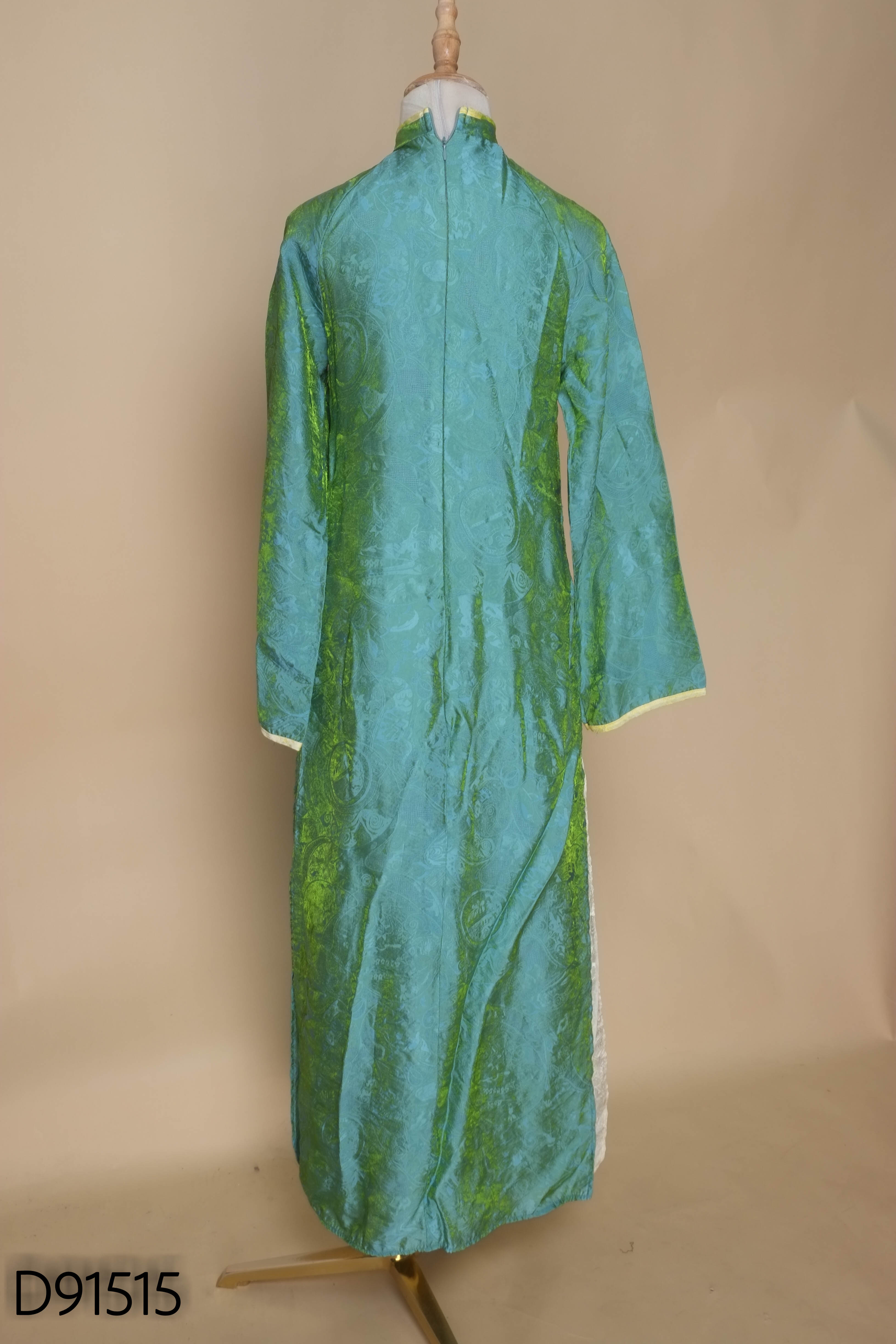 Set ABOUTMOOM áo dài xanh + quần vàng