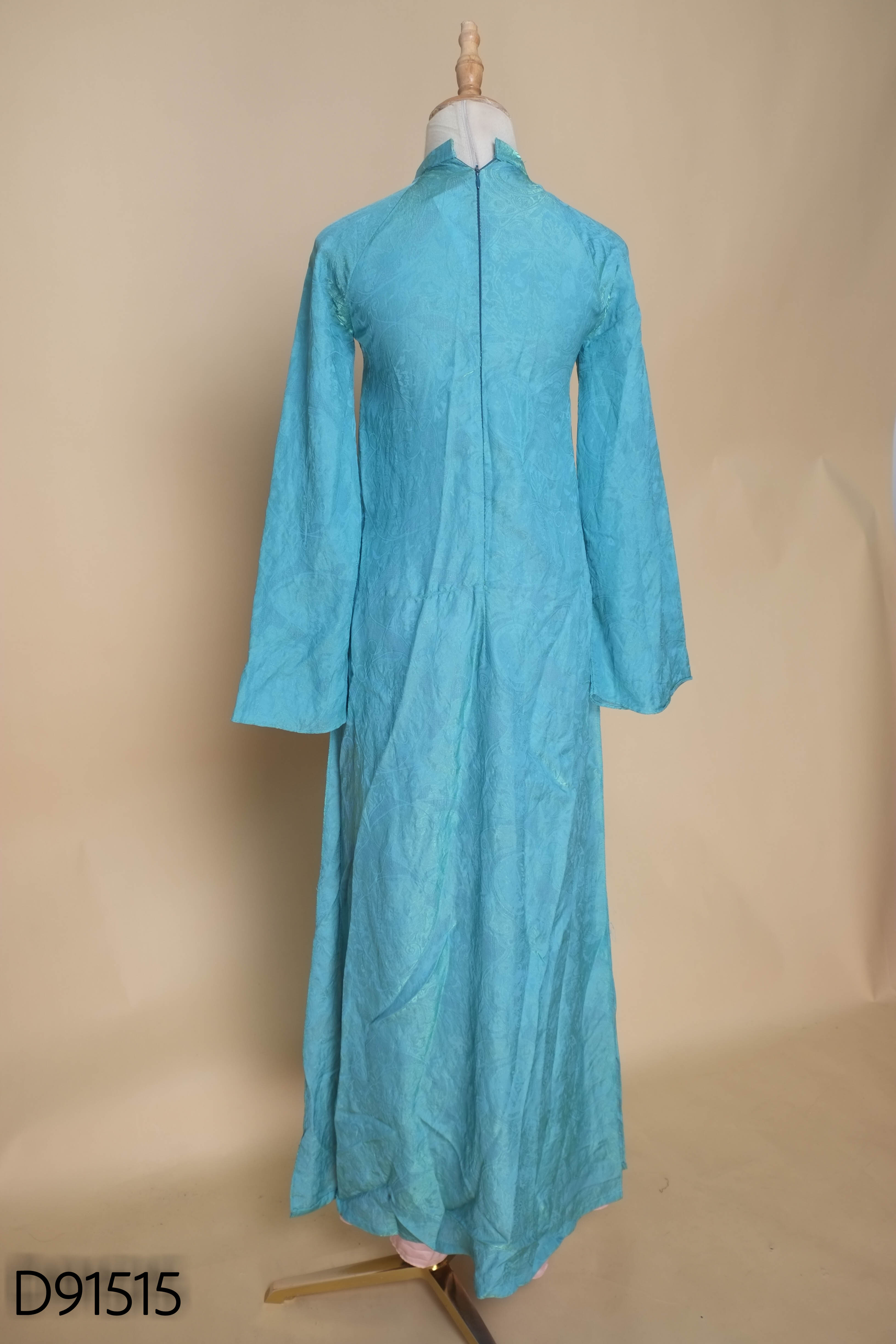 Set áo dài xanh + quần hồng