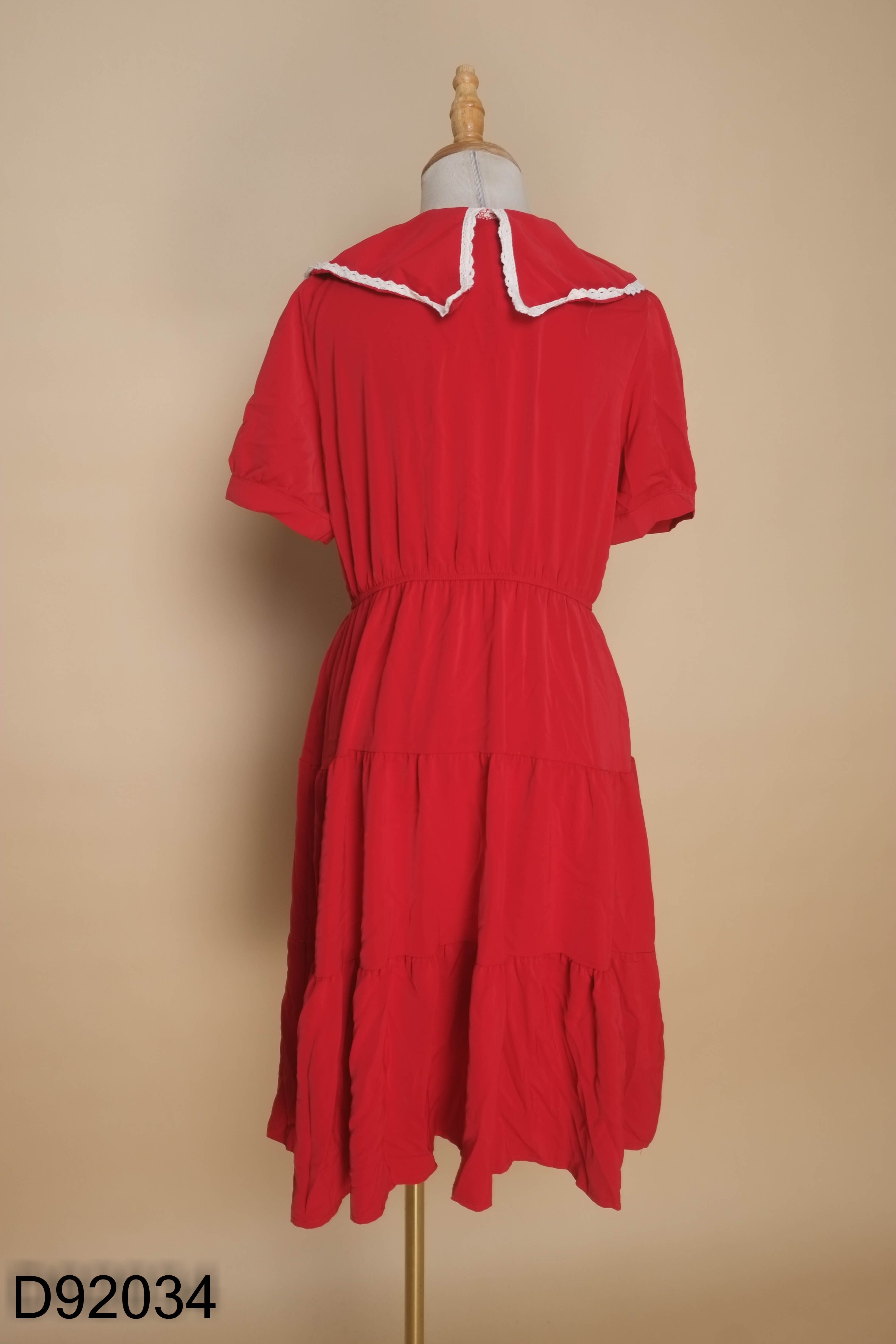 Váy babydoll đỏ phối viền cổ trắng