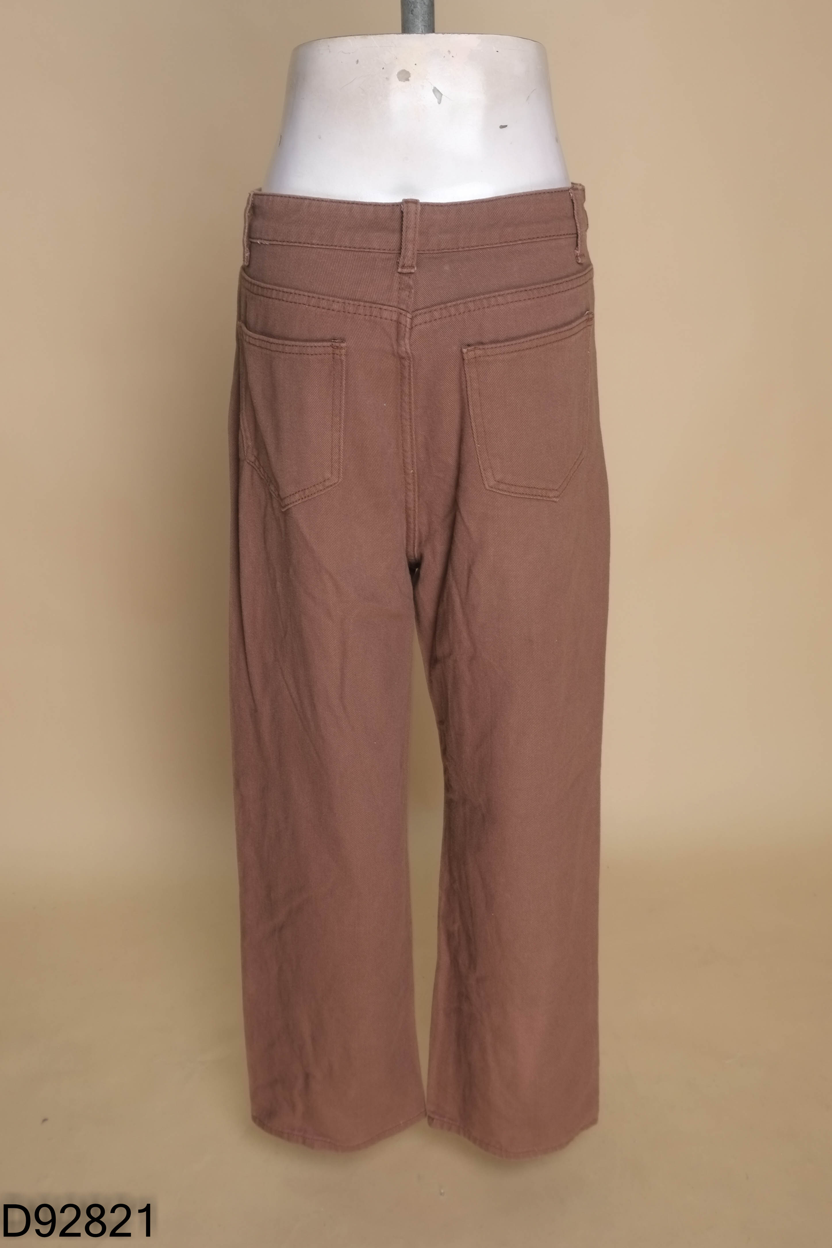 Quần jeans nâu suông
