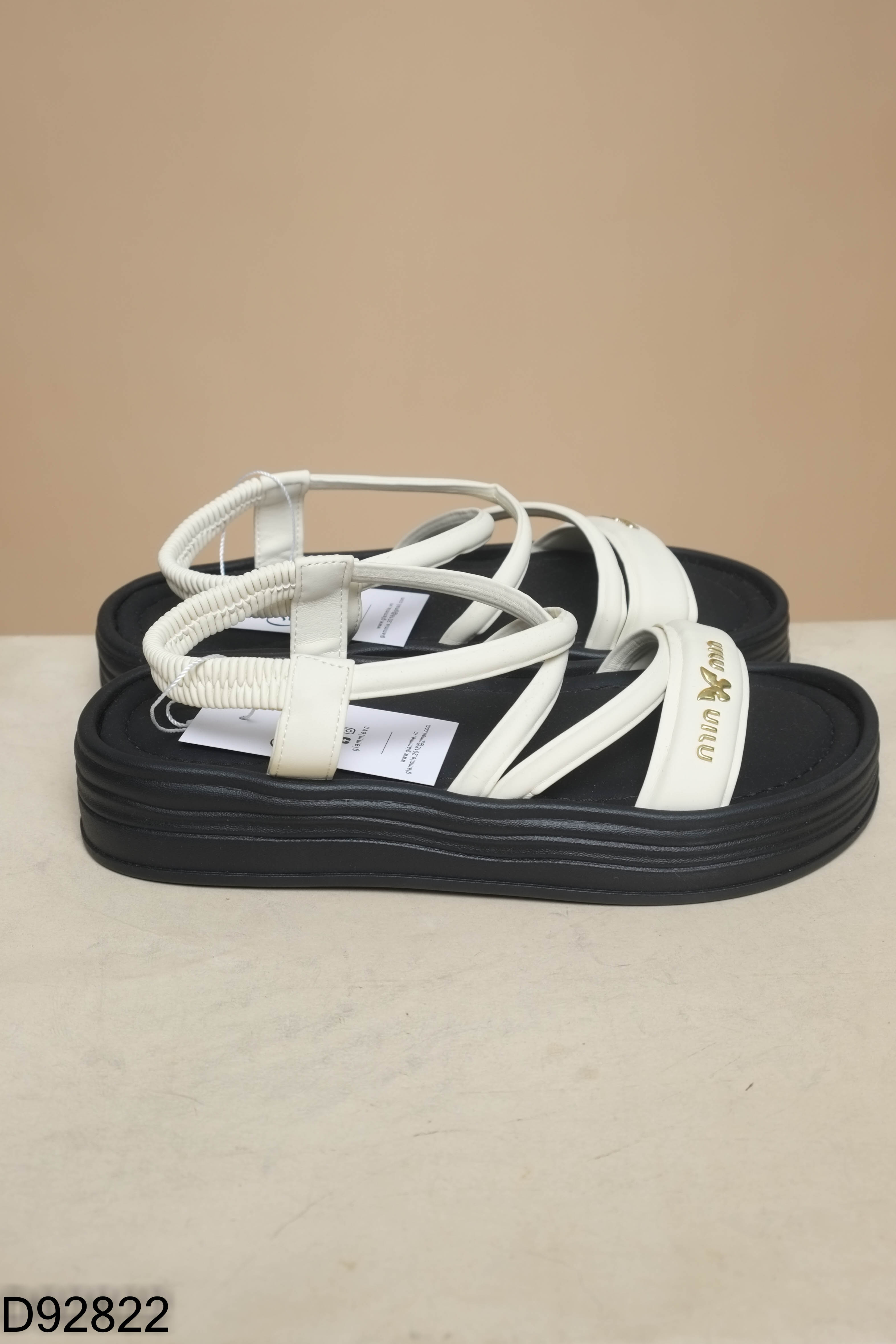 Dép sandals đen quai kem