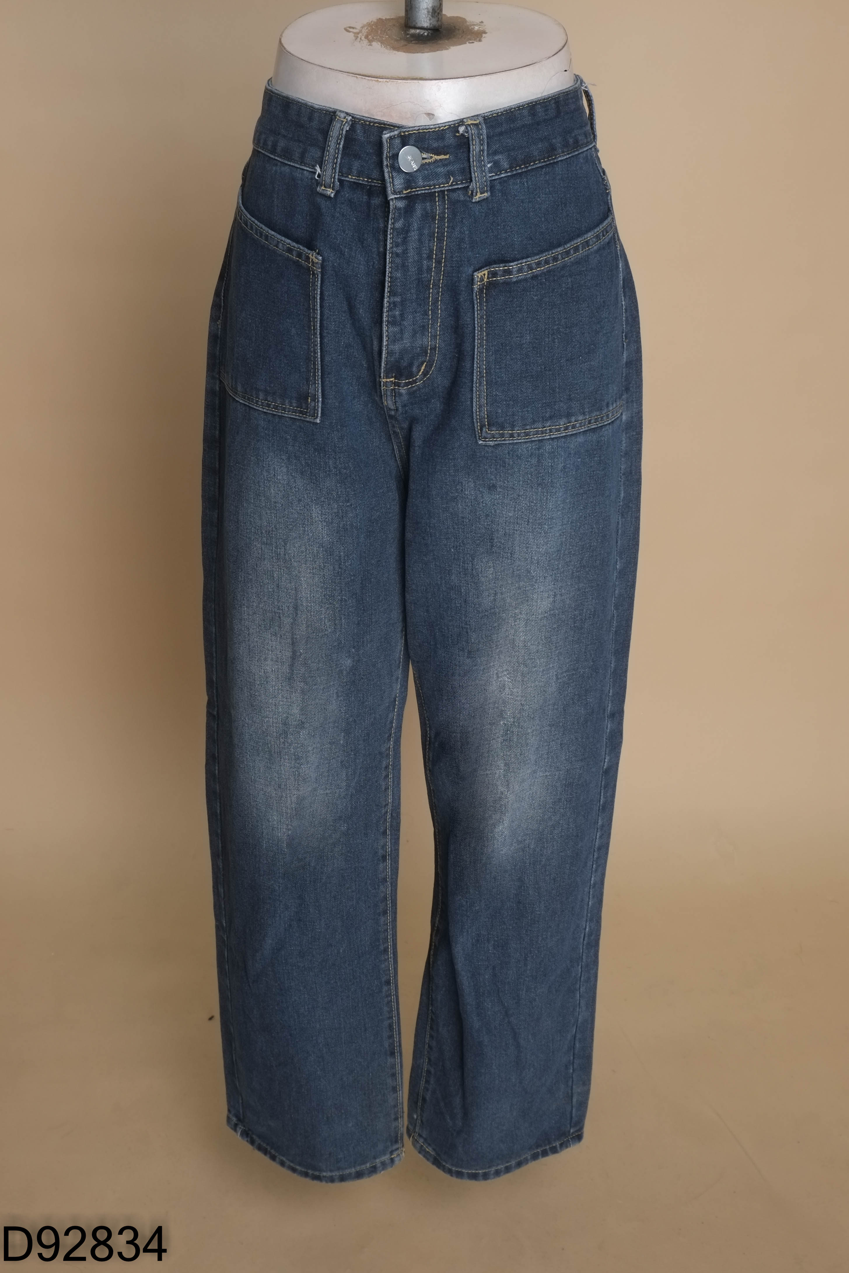 Quần jeans xanh ống rộng phối túi