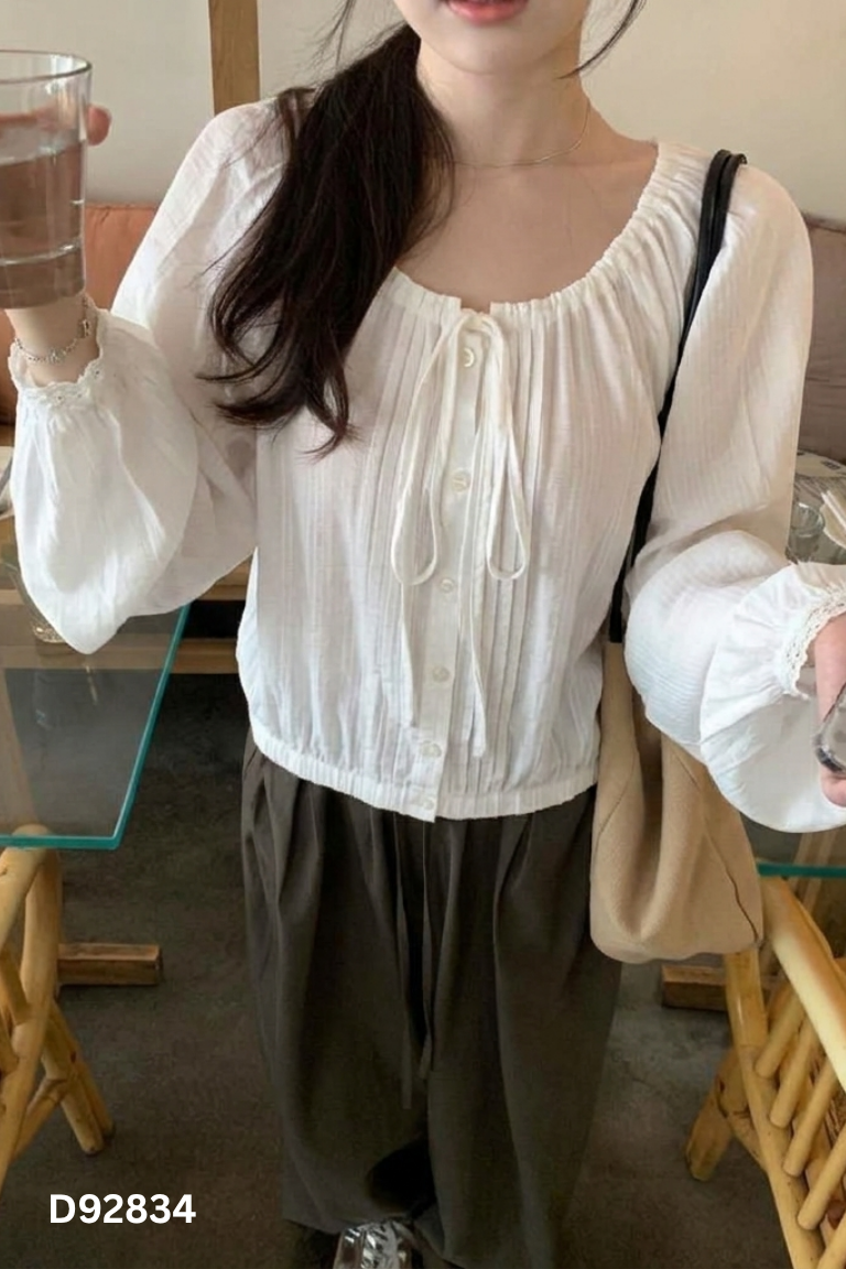Áo trắng VERGAMOL cổ tròn thắt dây