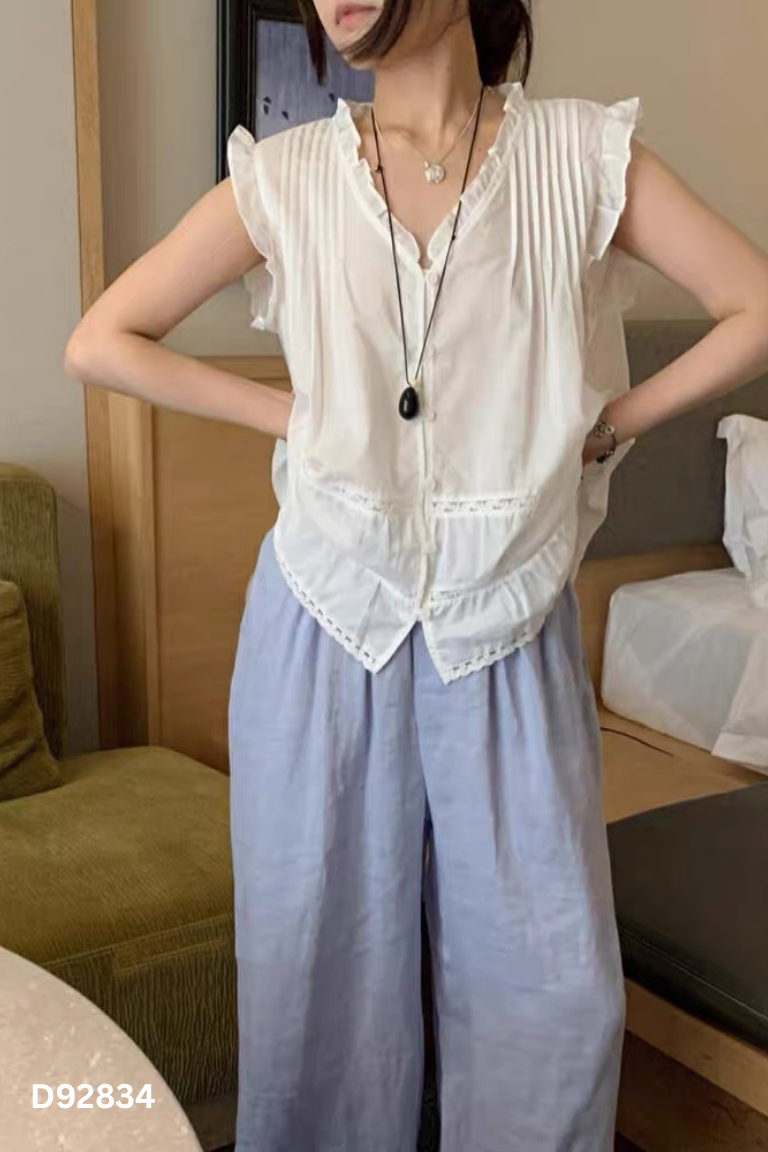 Áo trắng tay bèo xếp li
