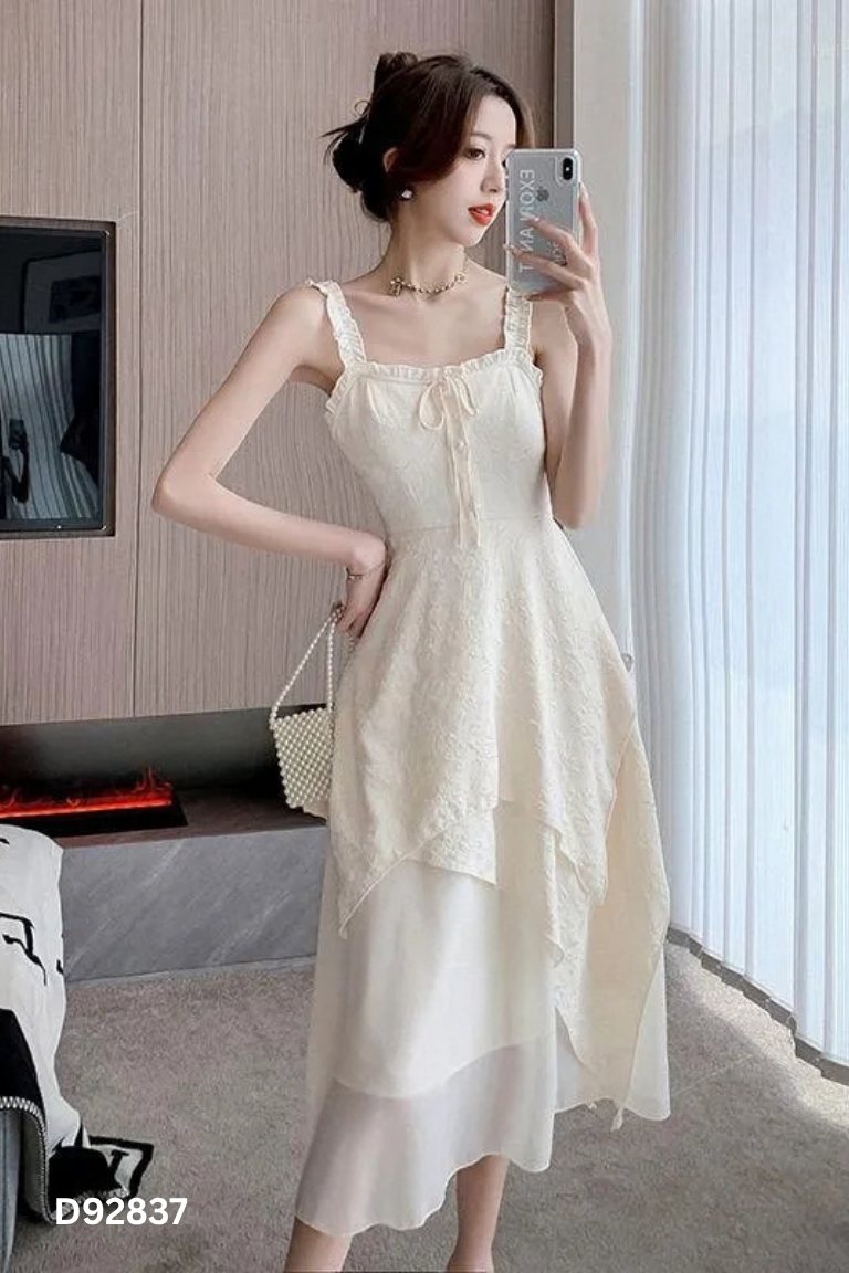 Váy be họa tiết hoa hai dây