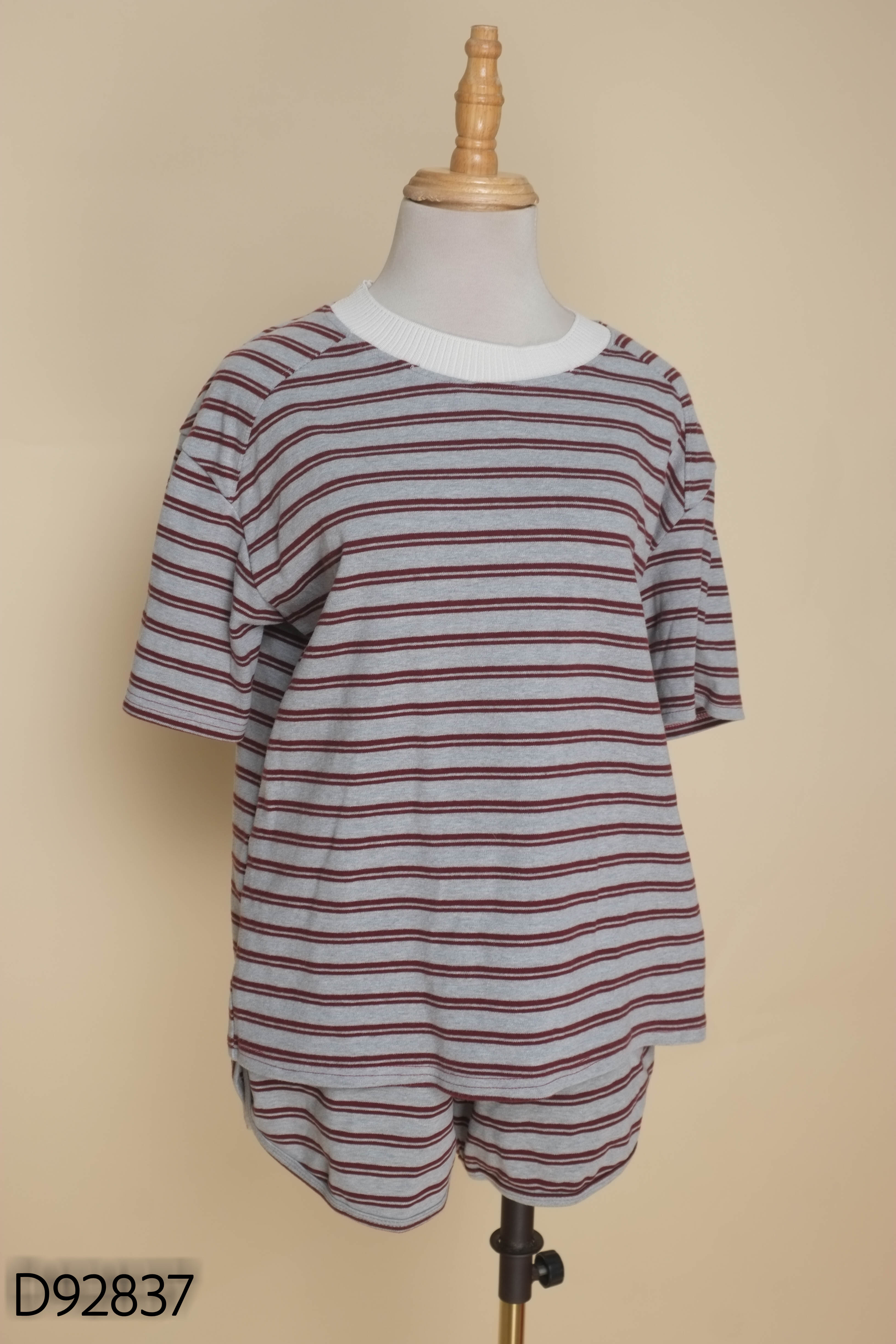 Set áo + quần short xám kẻ nâu