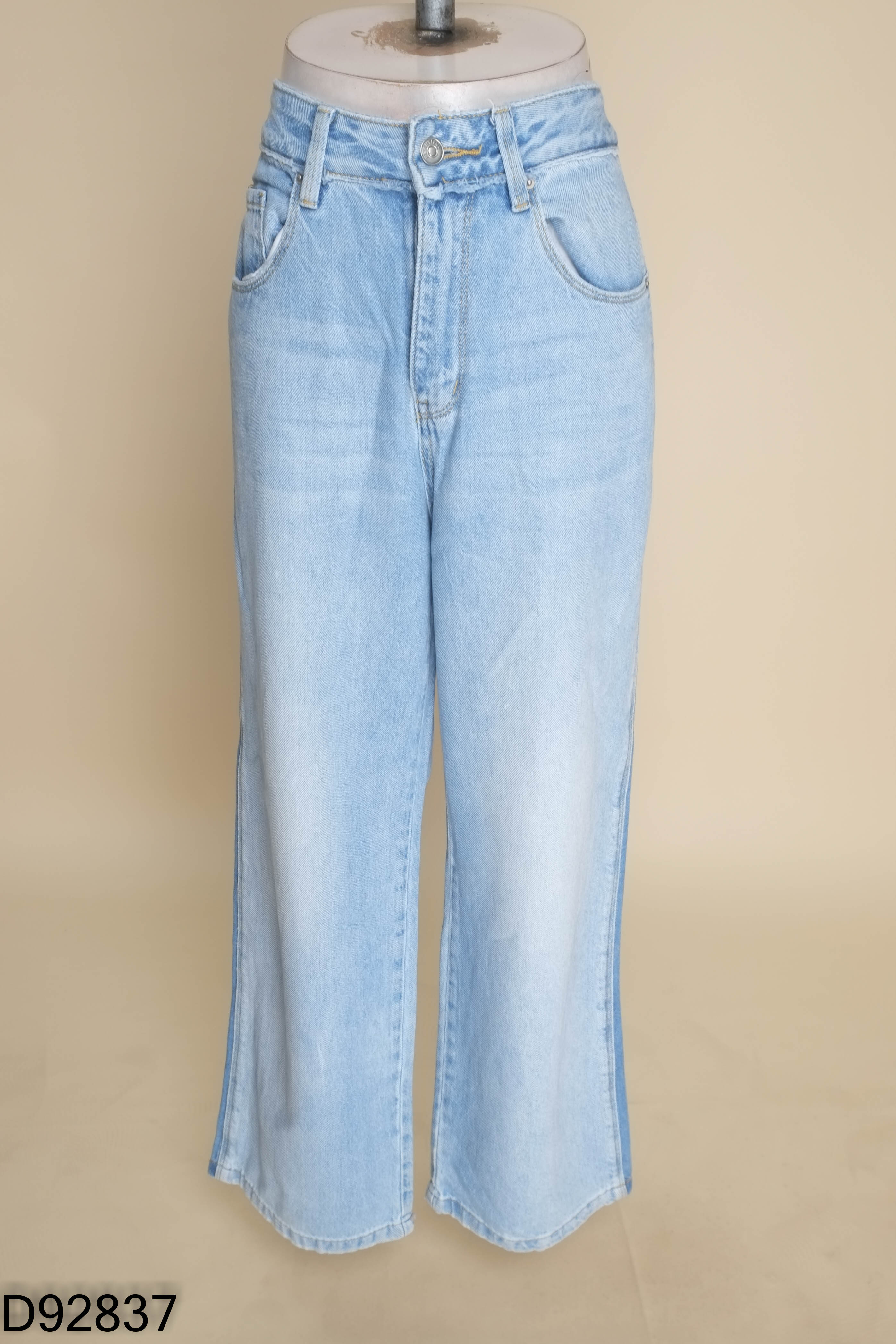 Quần jeans FLOWER xanh nhạt