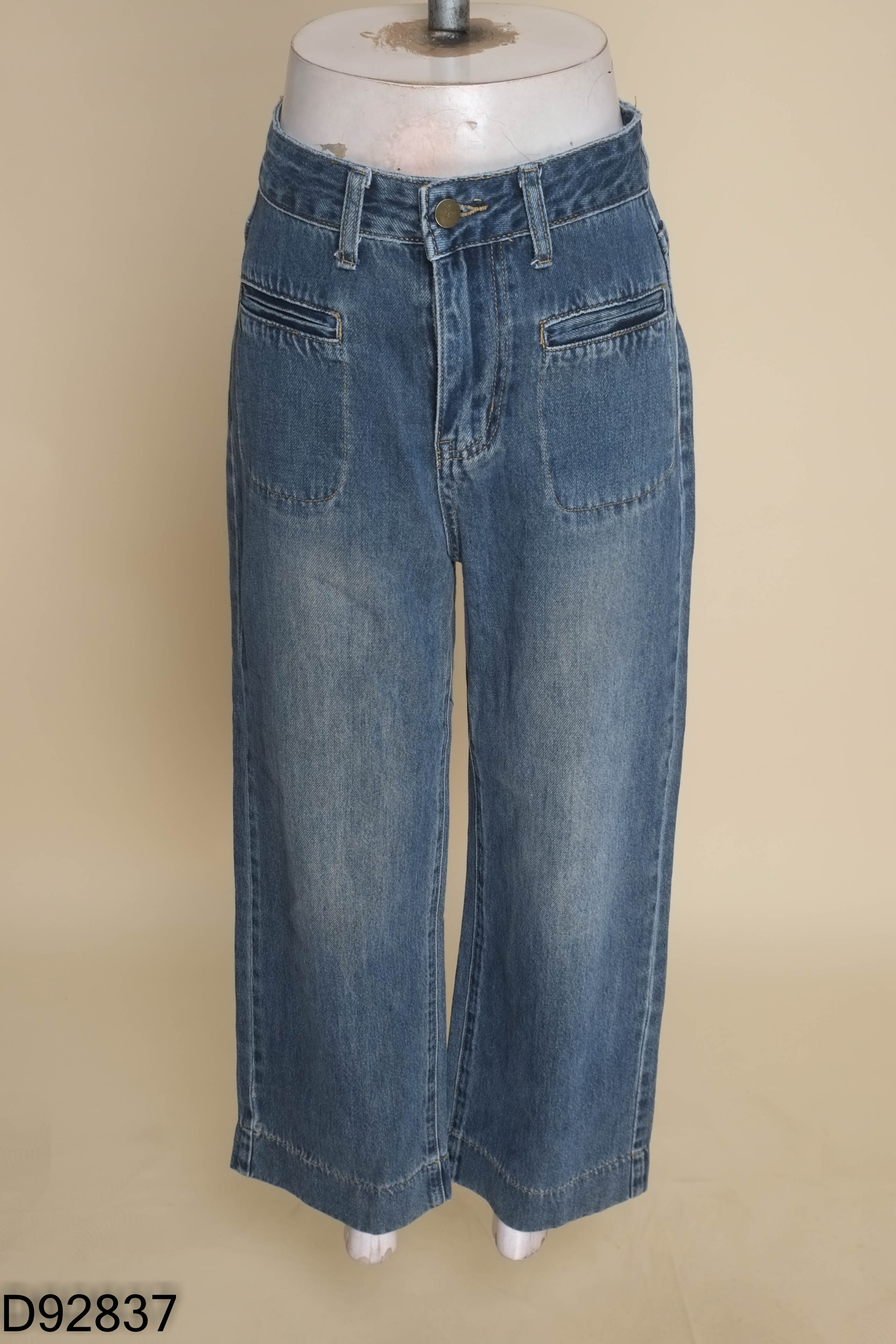 Quần jeans xanh đậm túi trước