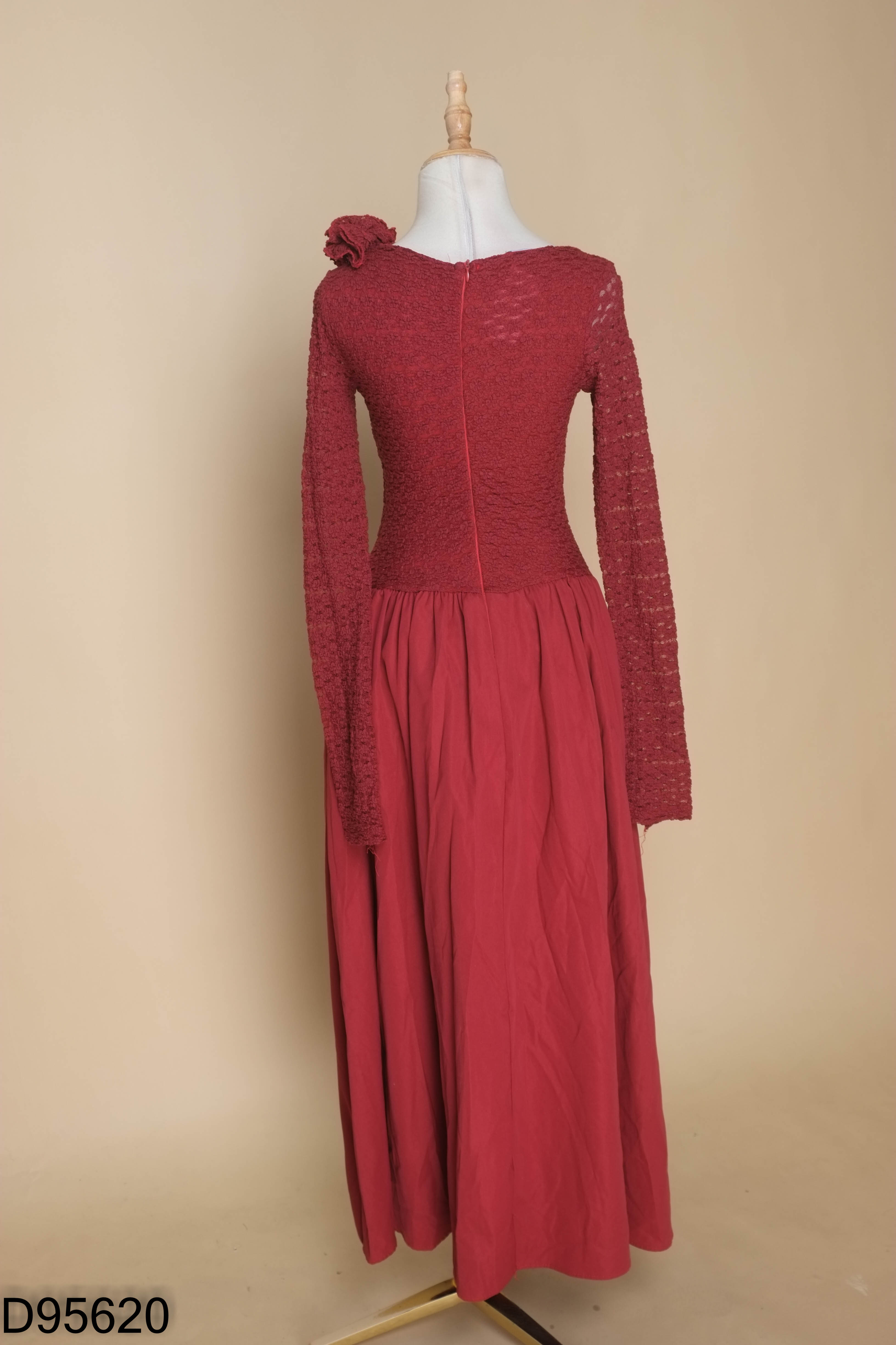 Váy đỏ mix len MOK CLOTHING trơn