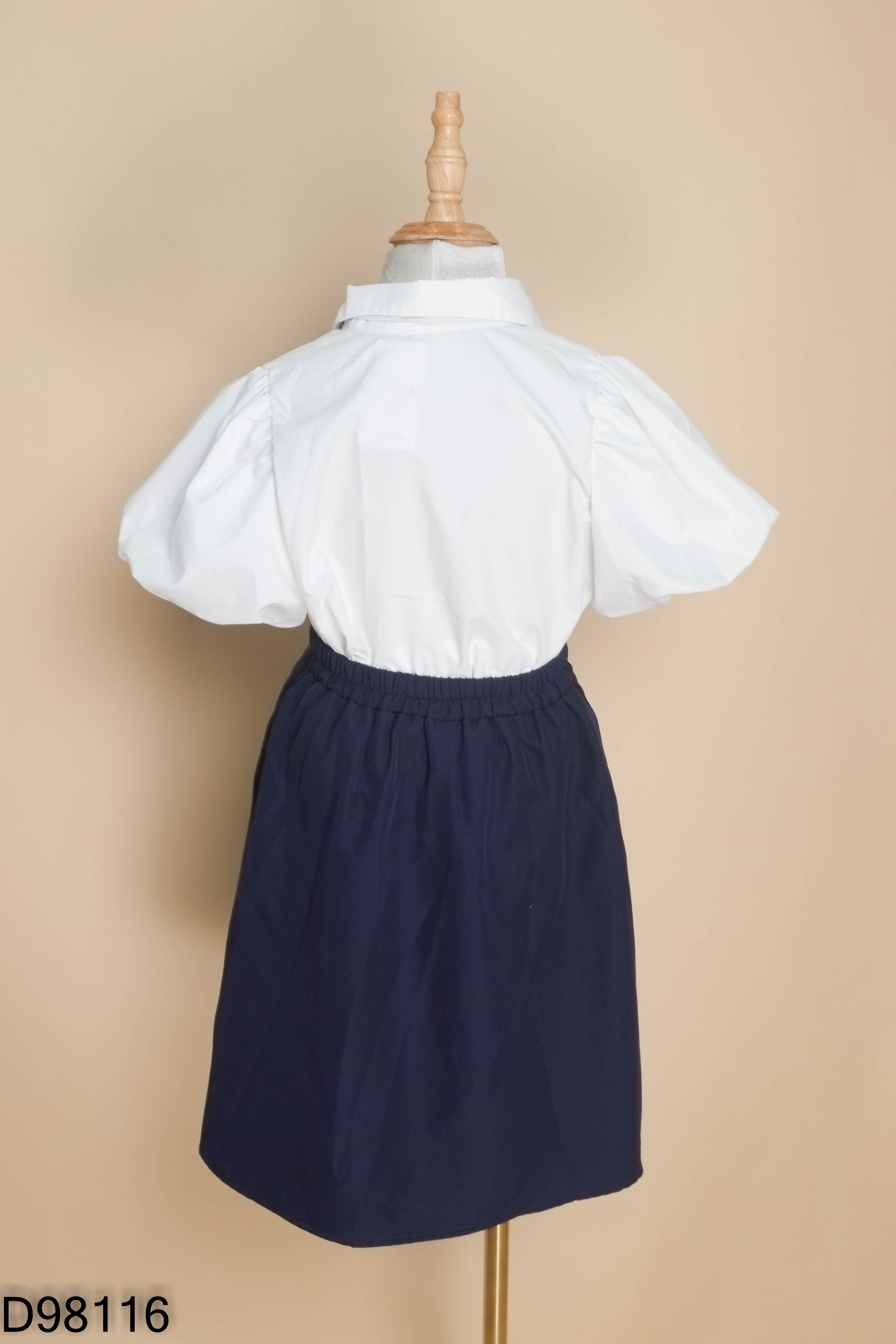 Set Áo sơ mi nữ trắng HUMY NGO + Chân váy KIDS