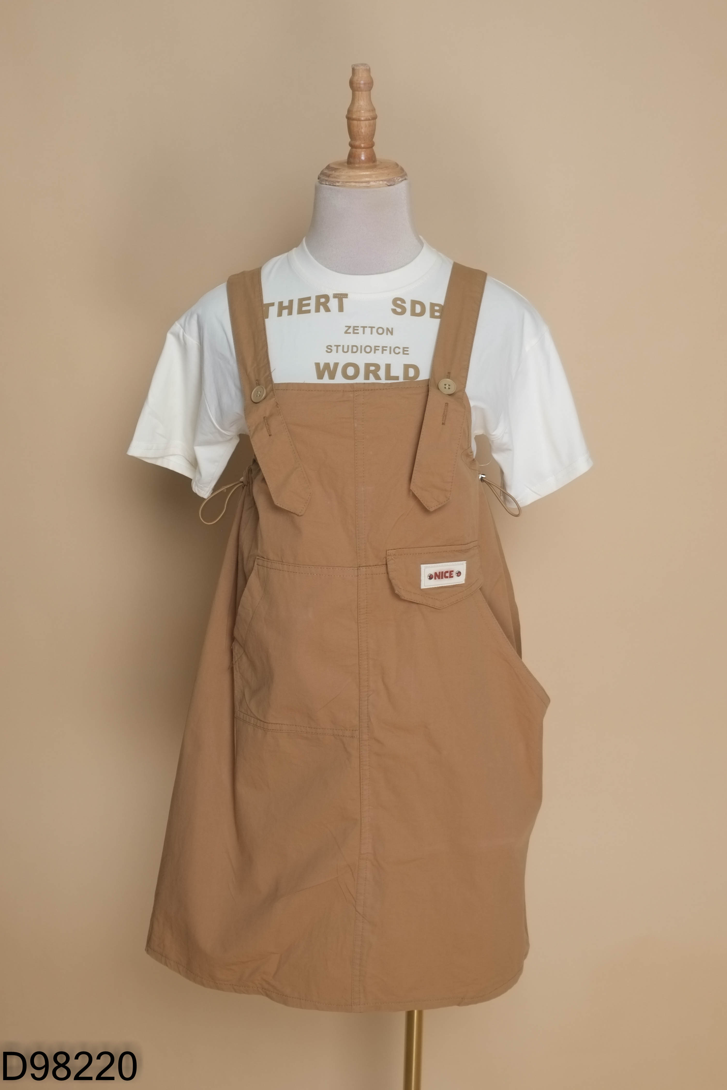 Set áo thun be + yếm jean nâu