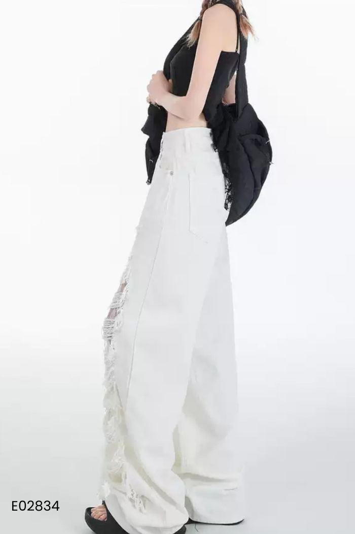 Quần jeans trắng rách