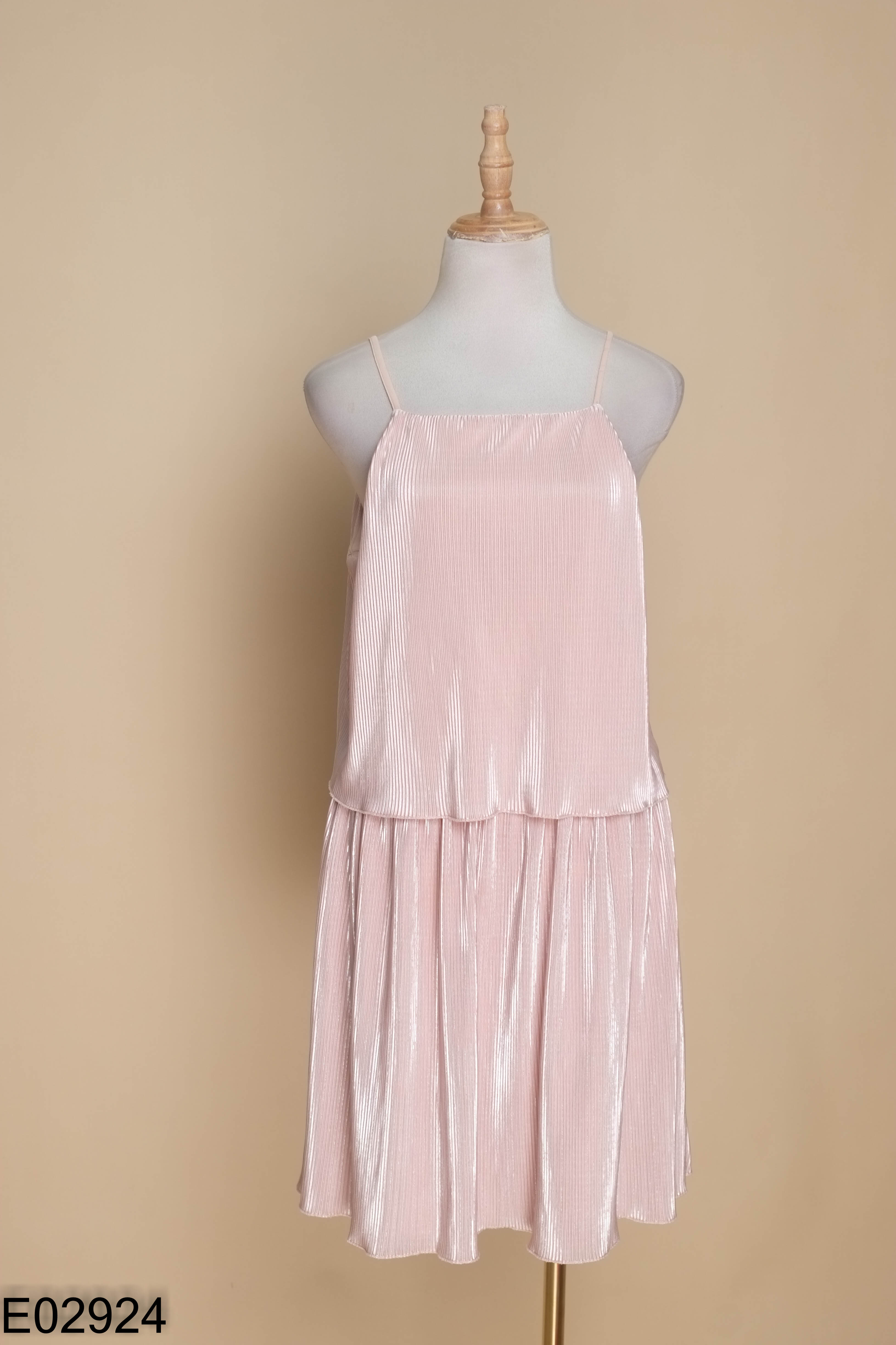 Váy hồng be NEW LOOK dập ly