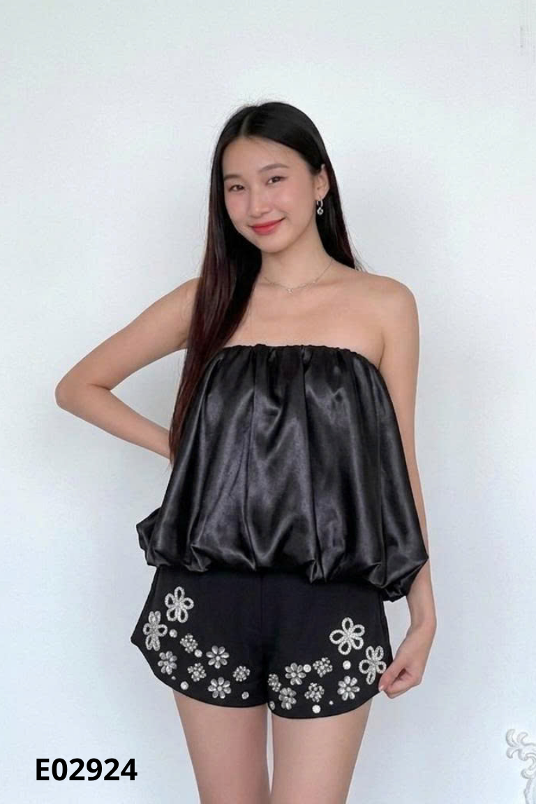 Jumpsuits trễ vai đen đính đá