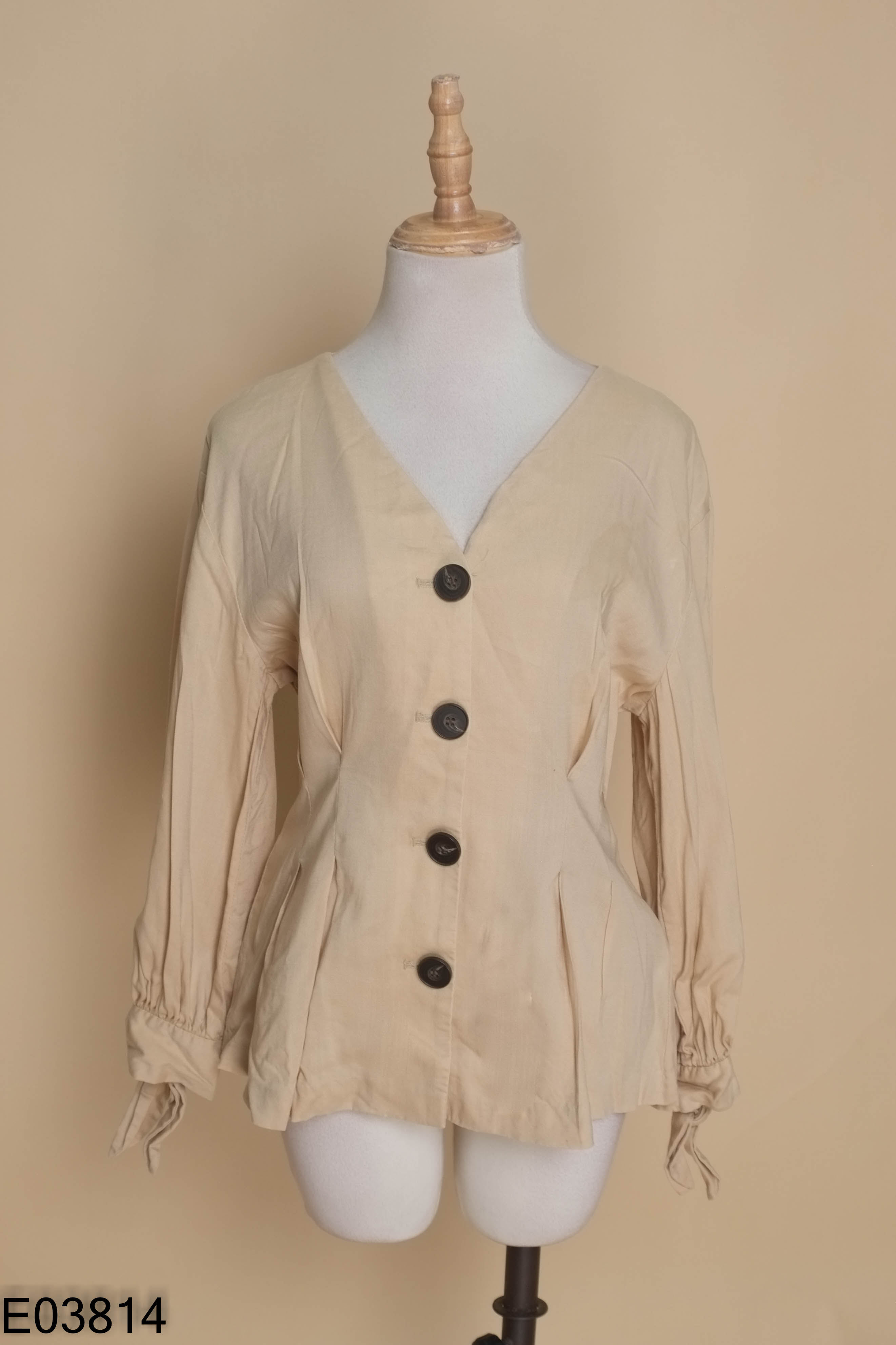 Áo IVY LADIES be chiết eo cổ tim