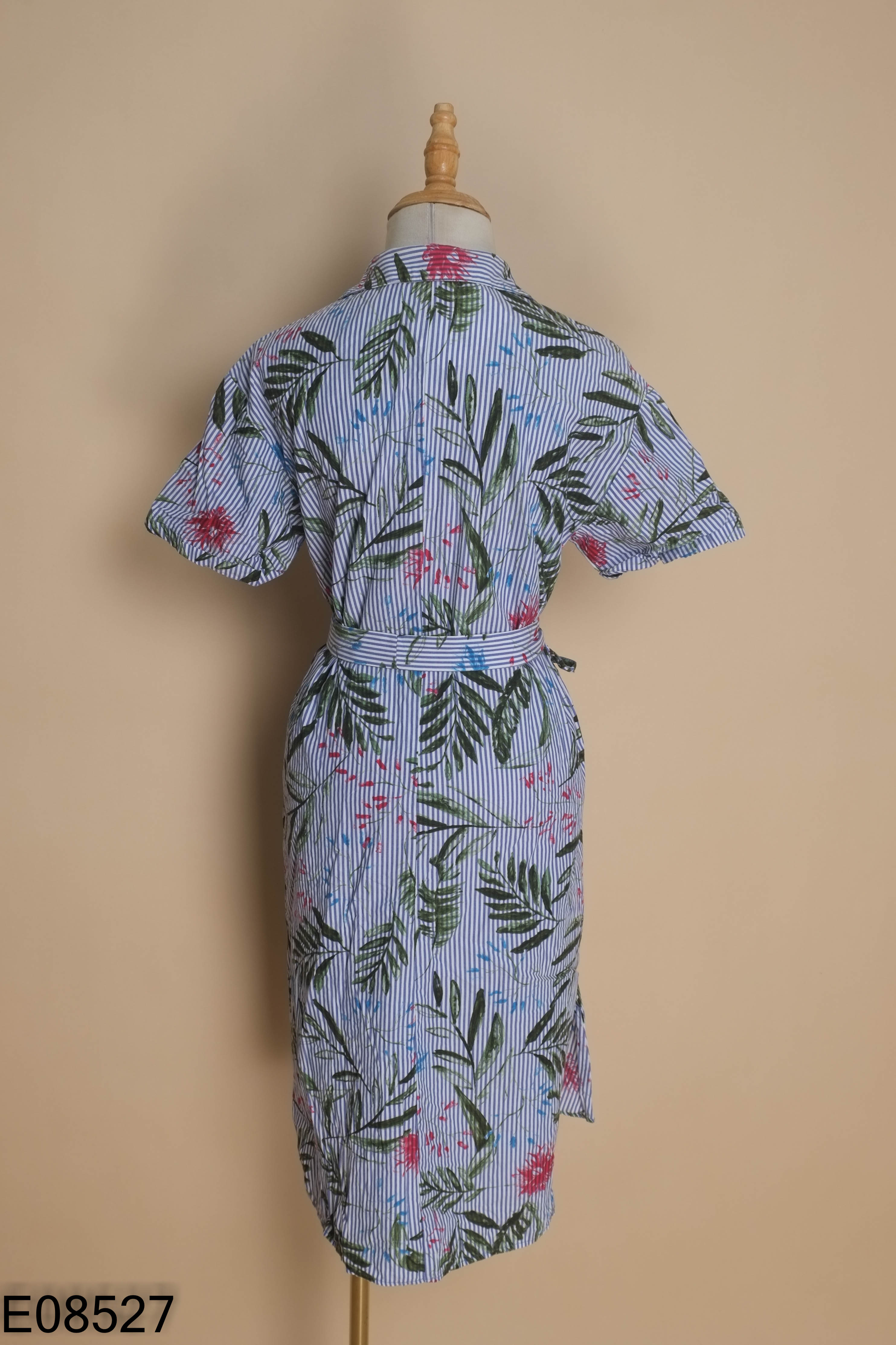 Váy ZARA xanh sọc họa tiết