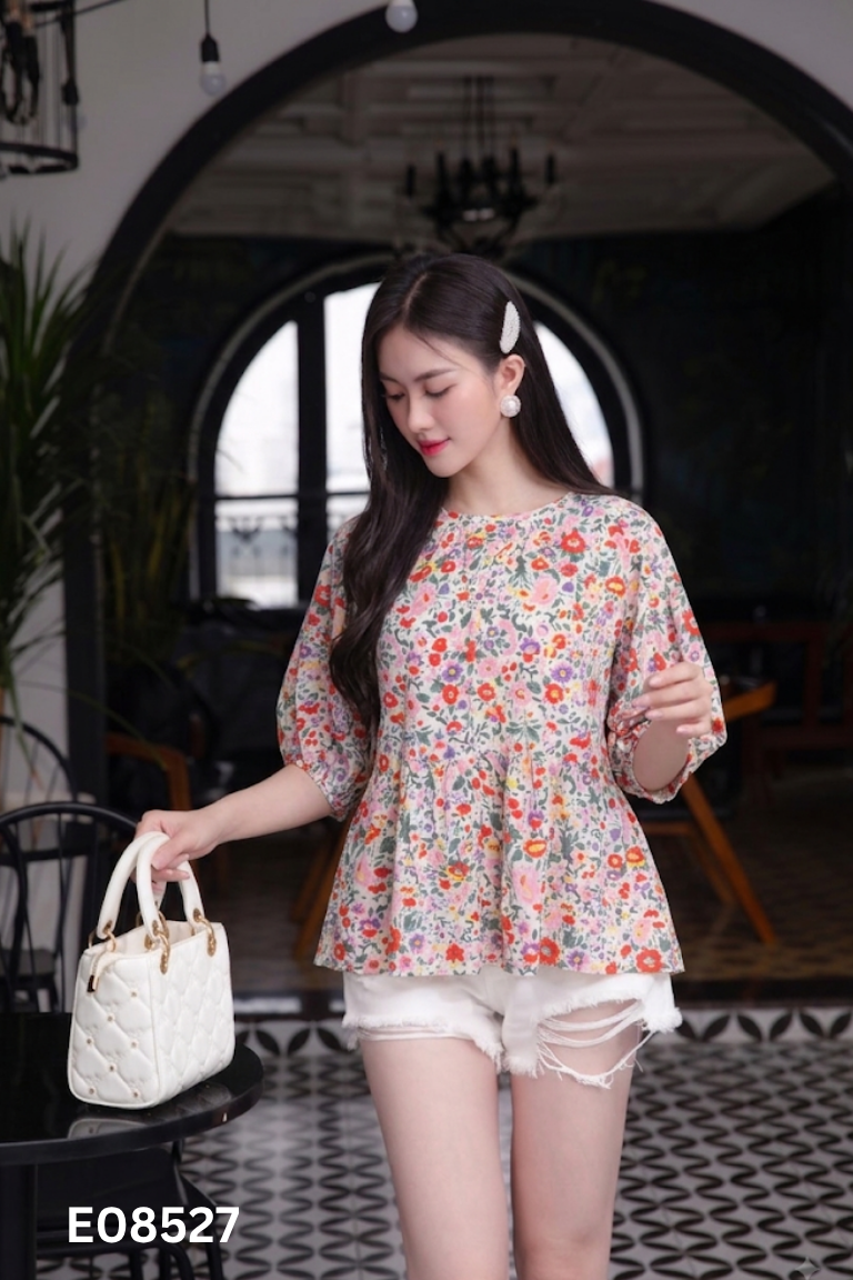 Áo MAY be họa tiết hoa