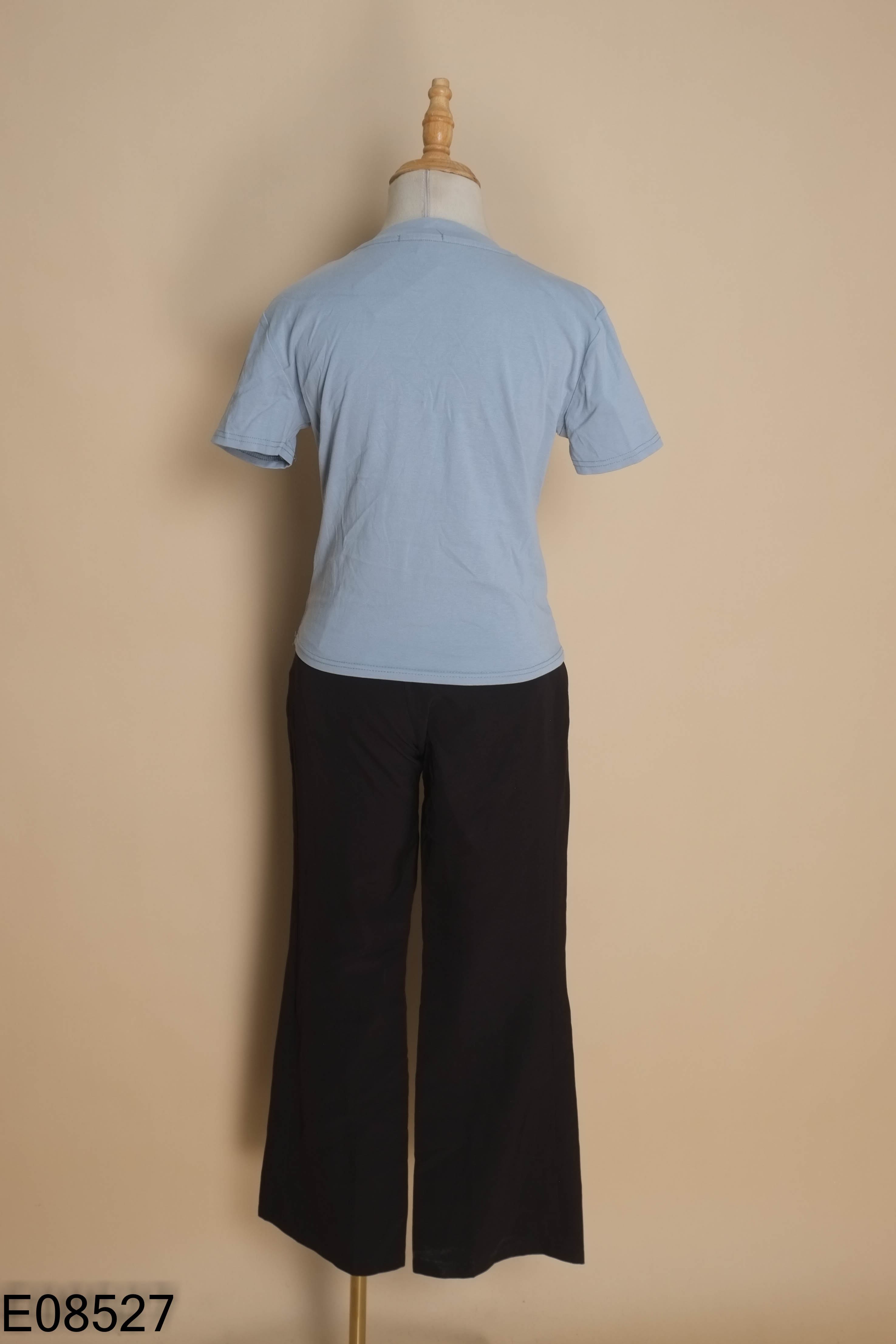 Set áo thun xanh đính dá + quần loe đen