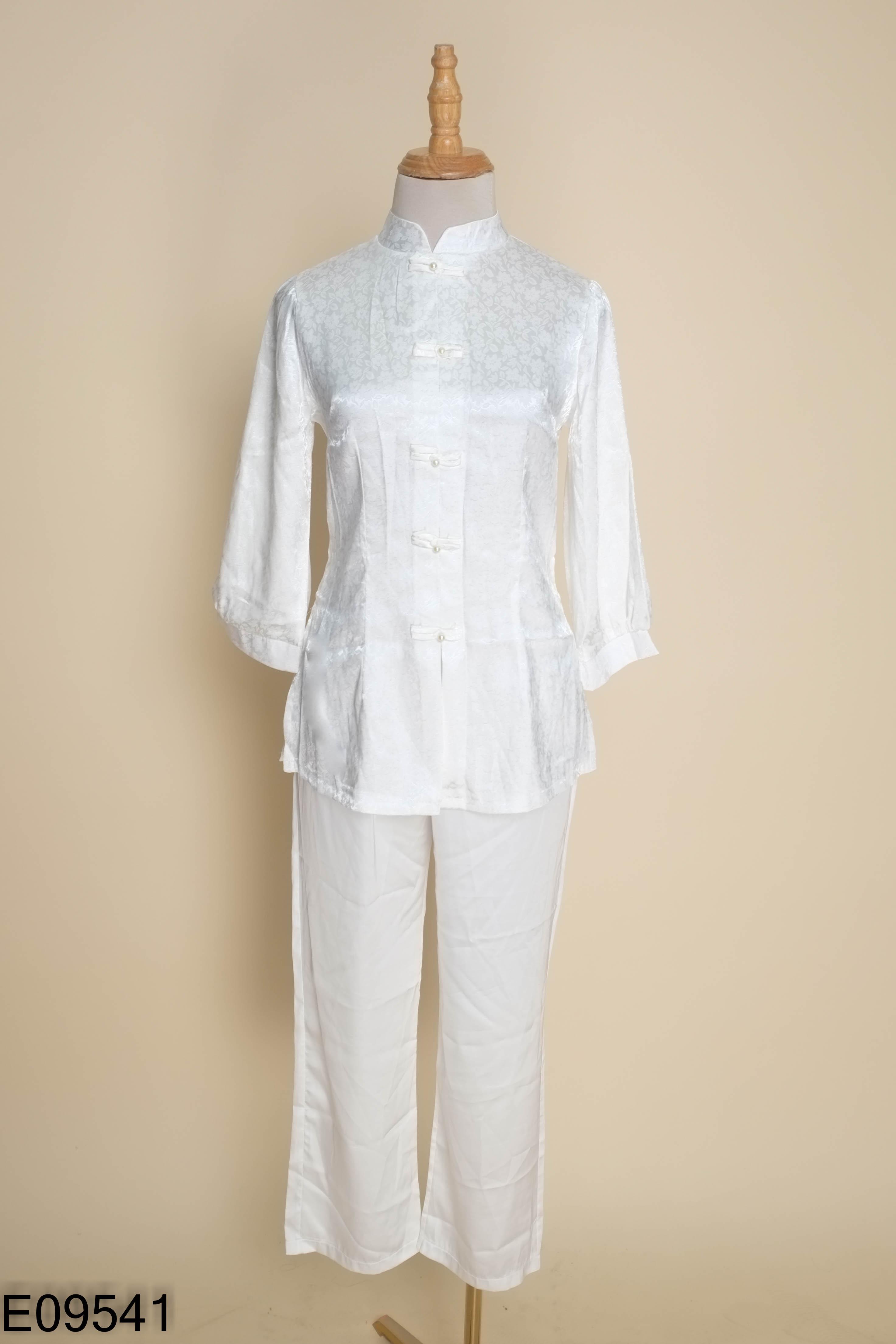 Set Áo lam trắng cúc ngọc + Quần