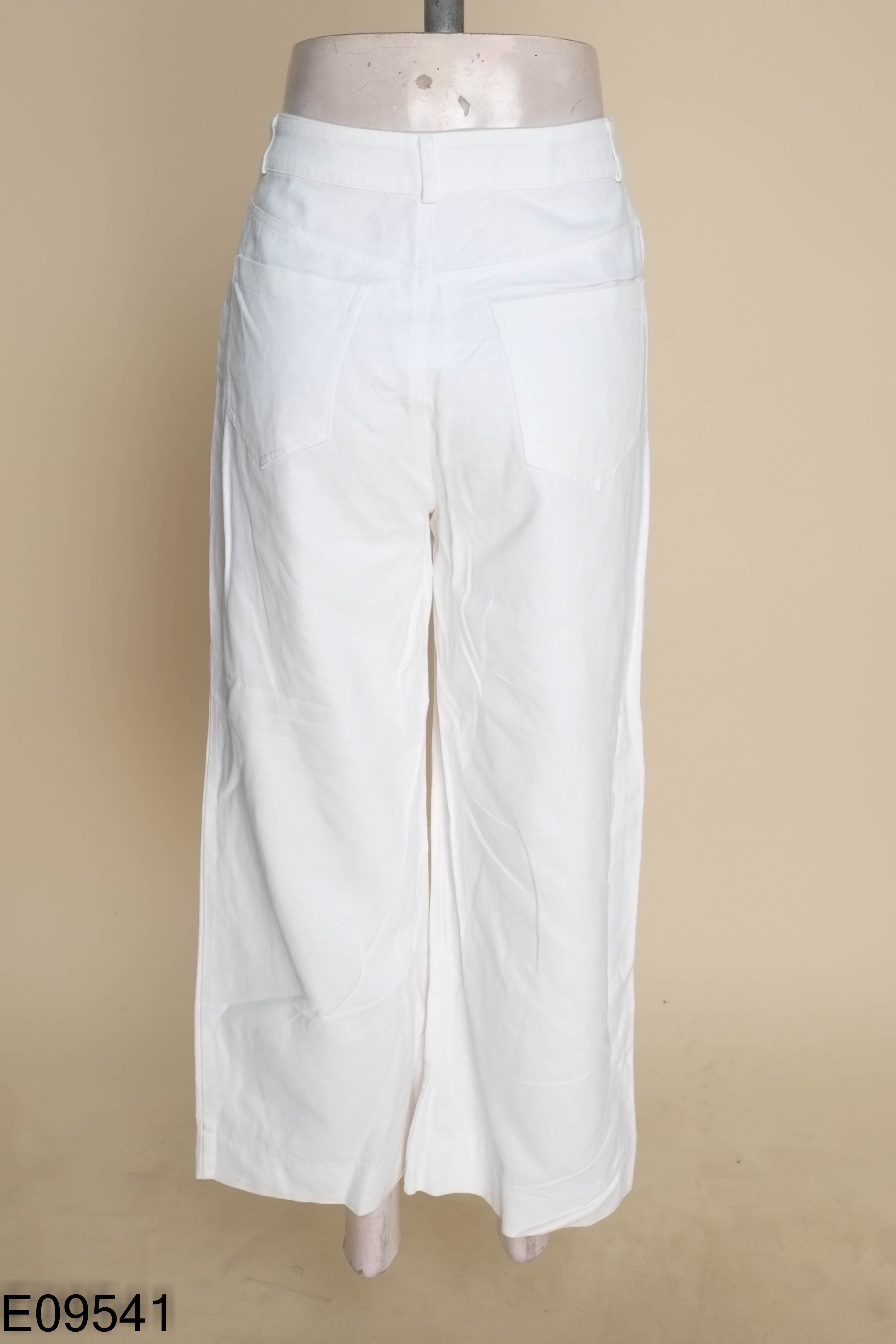 Quần kaki trắng trơn ống rộng