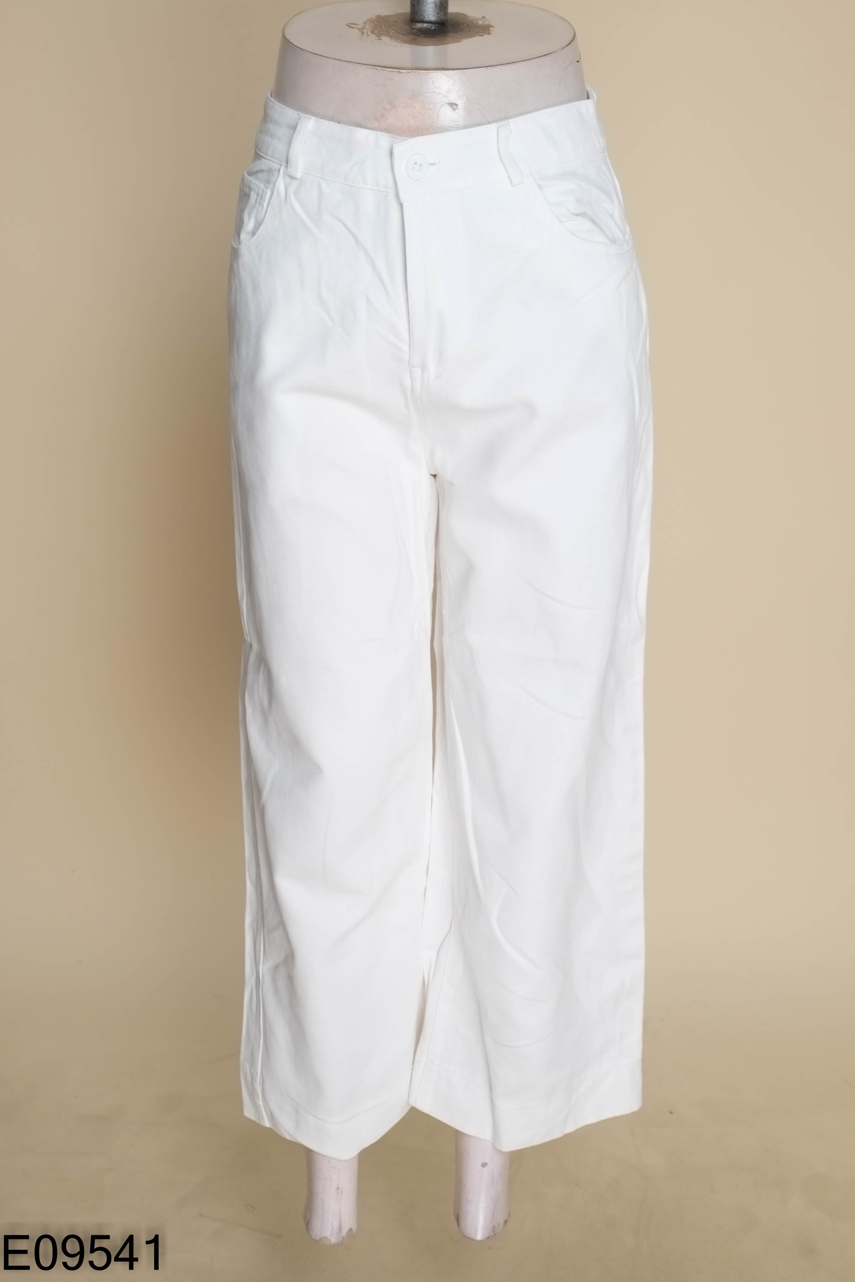 Quần kaki trắng trơn ống rộng