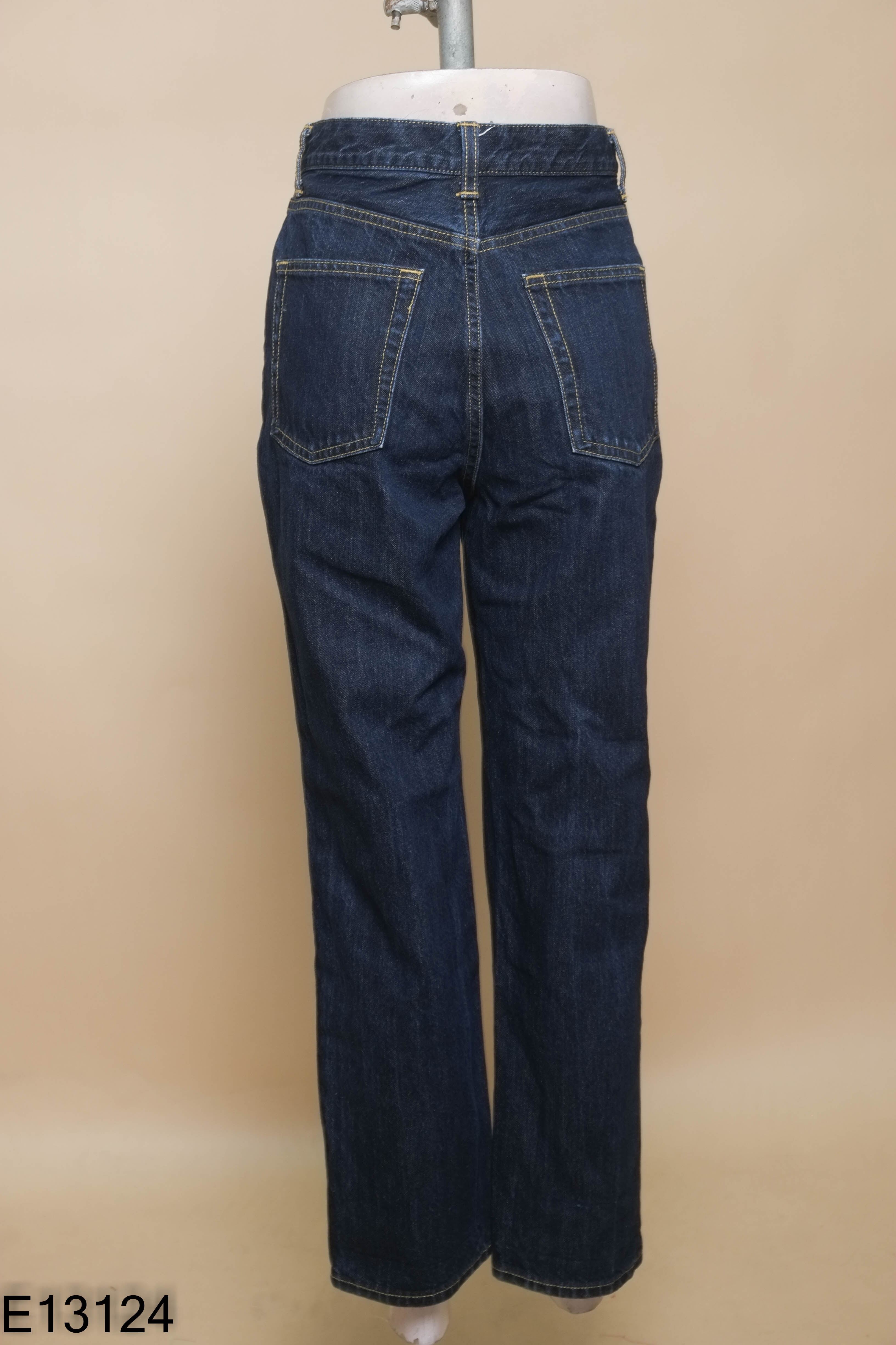 Quần jeans xanh đậm GU