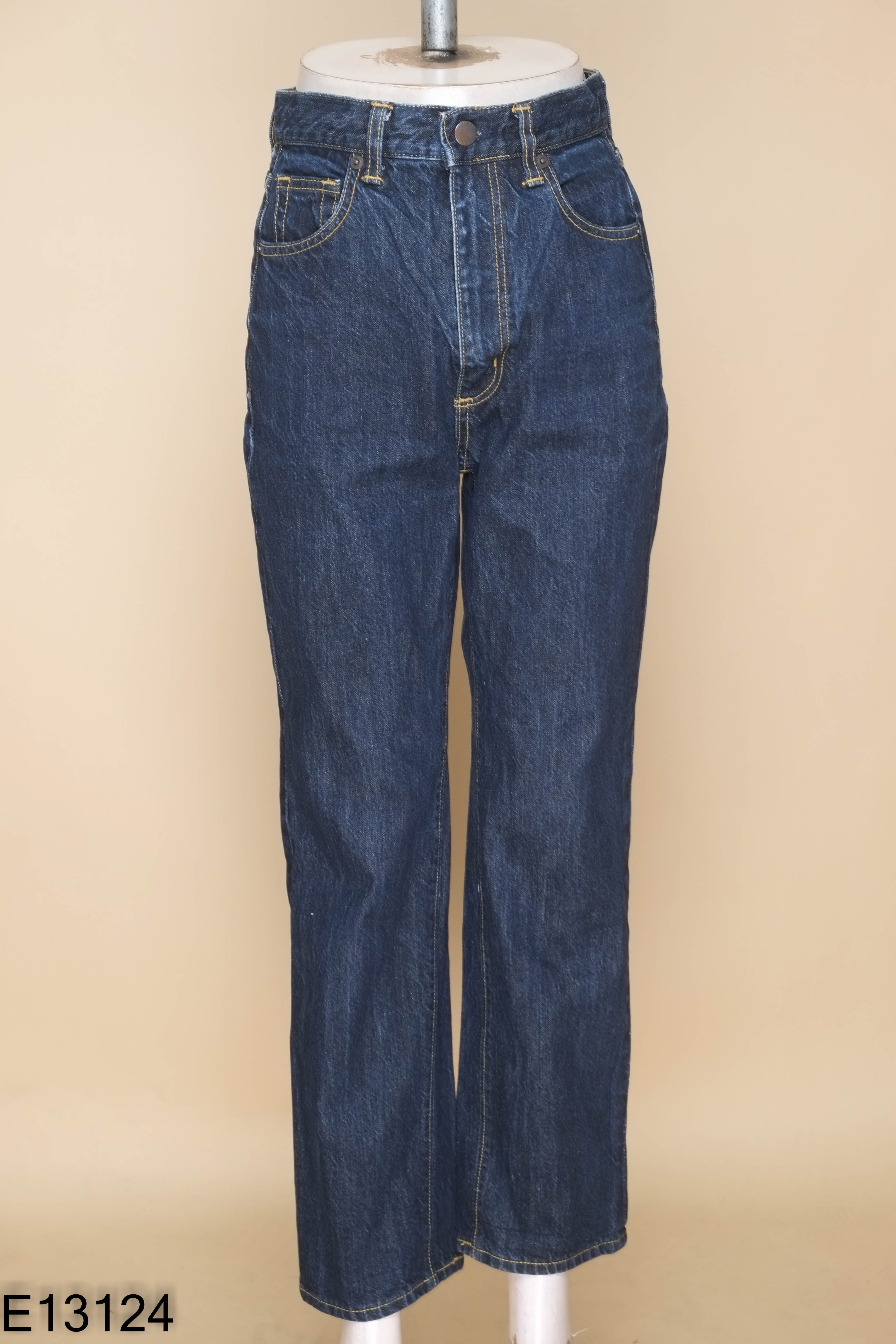 Quần jeans xanh đậm GU