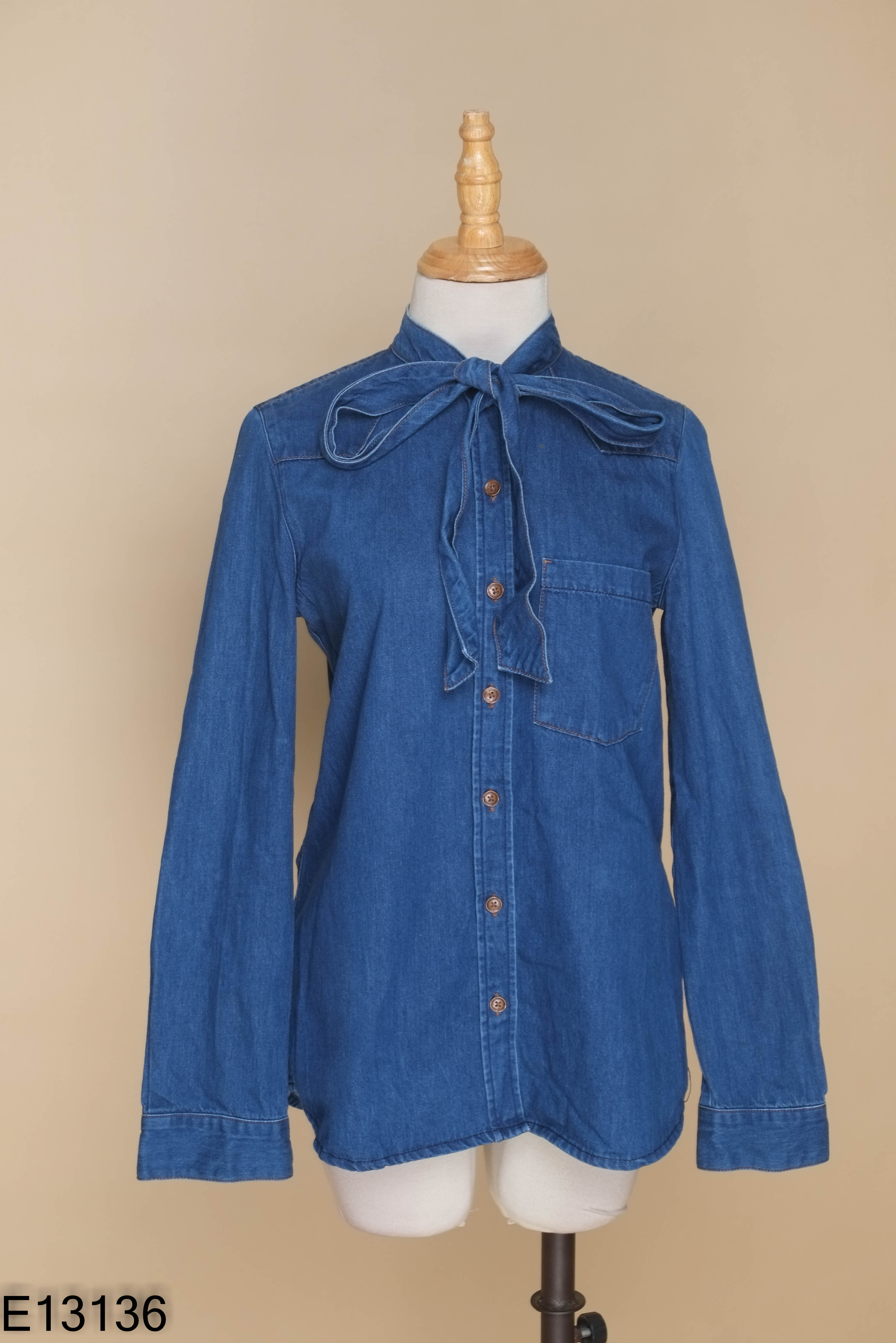 Áo sơ mi ZARA jeans xanh kèm dây