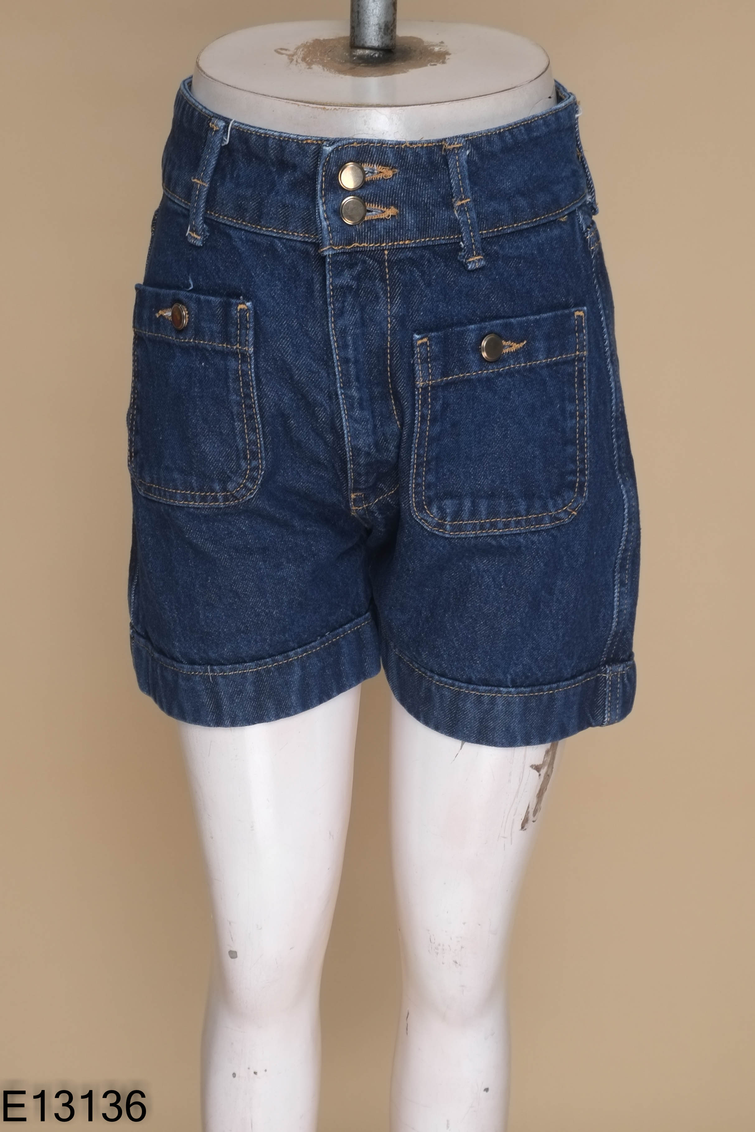 Quần shorts jeans xanh ZARA