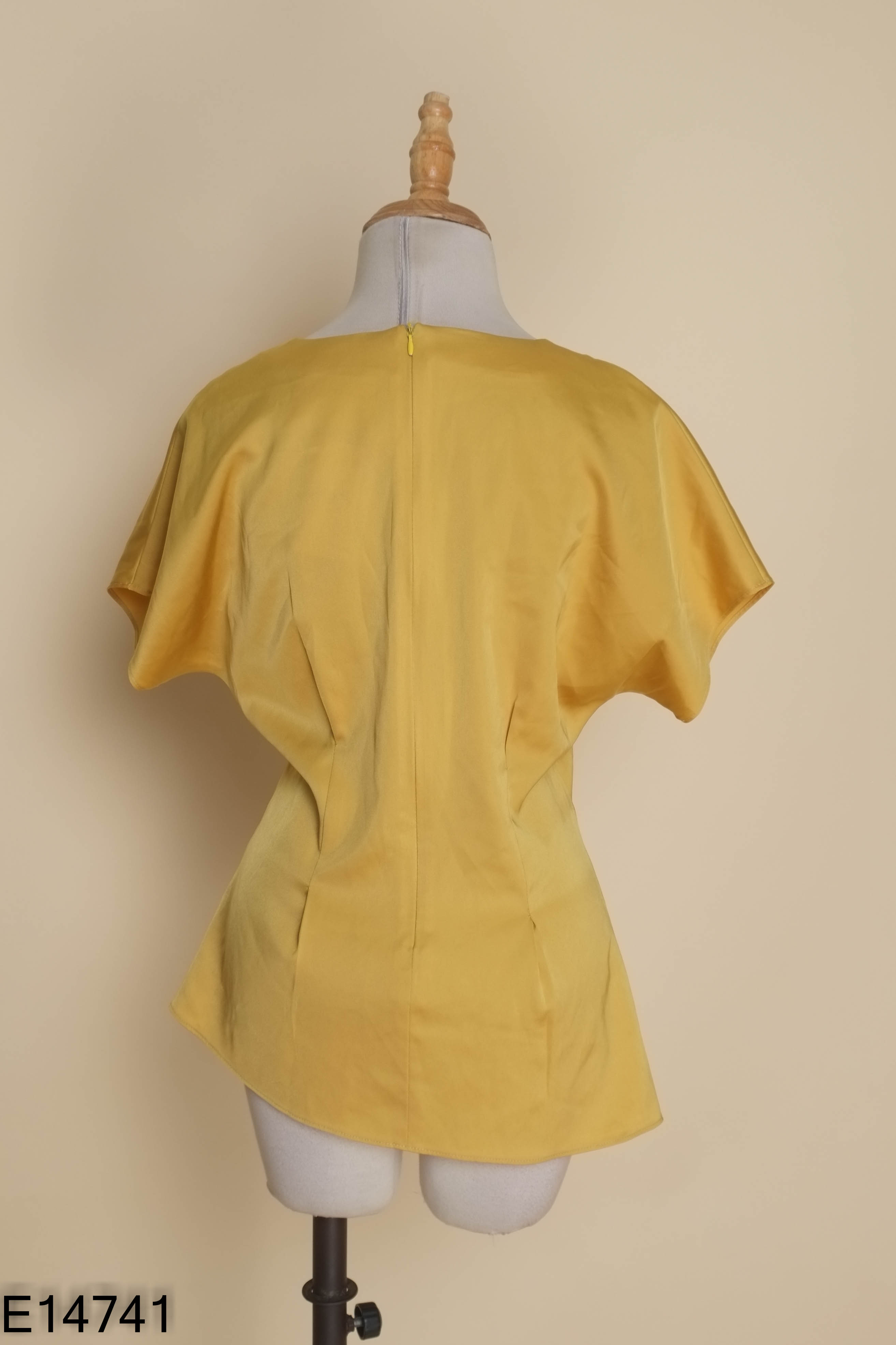 Áo lụa KCLOSET vàng