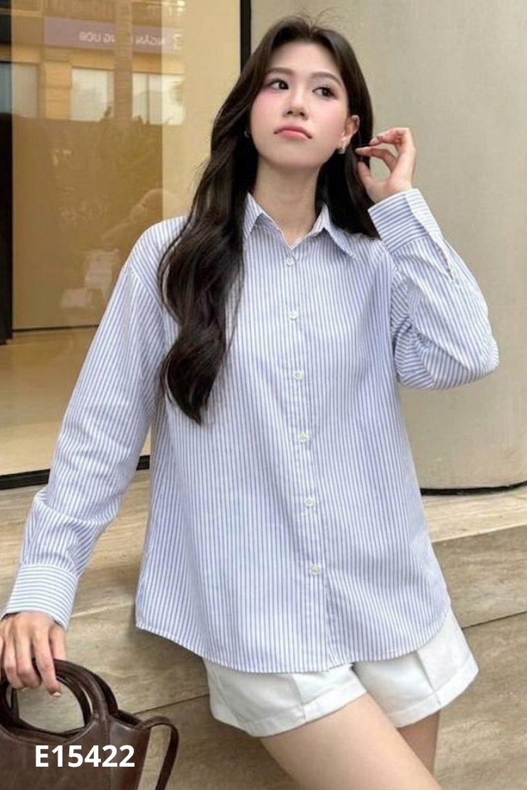 Áo sơ mi trắng sọc xanh