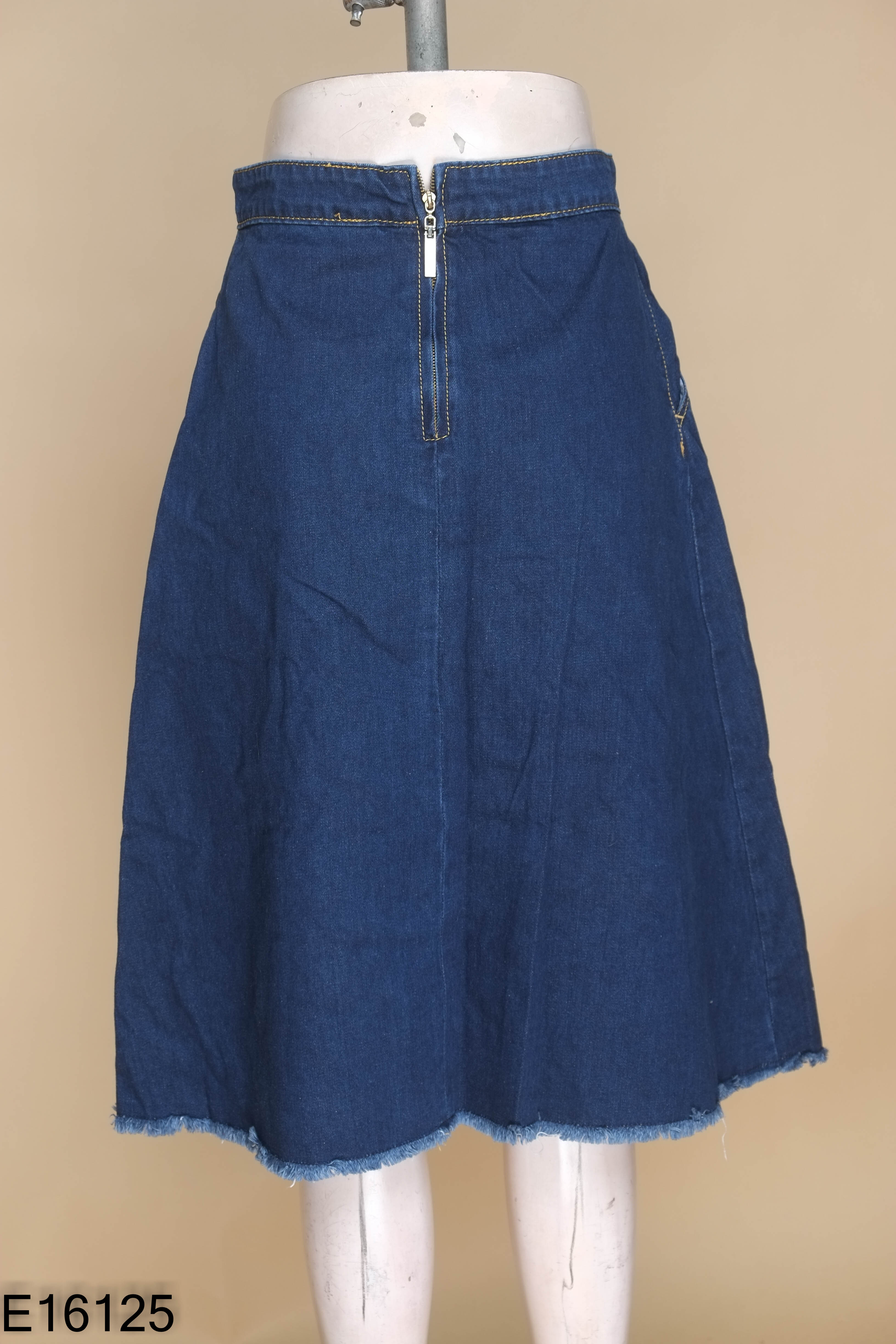 Chân váy jeans IVY MODA xanh